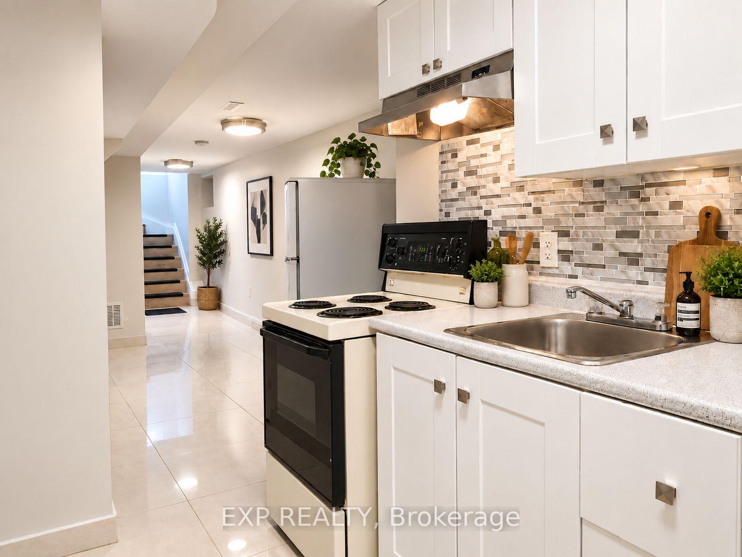 Photo of Unit Lower, 801 Pape Avenue