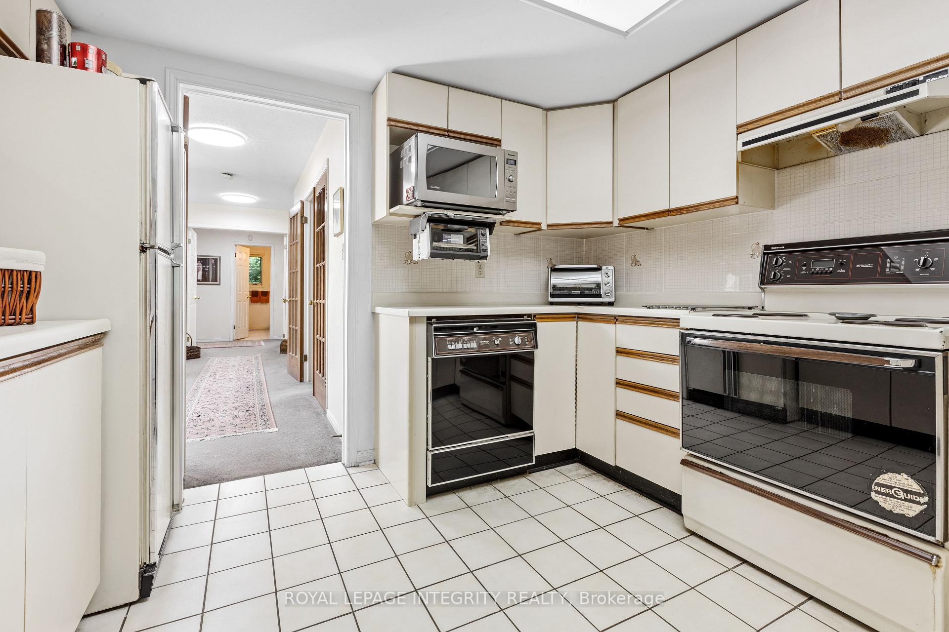 Photo 12 of 1702 Century Road, Ottawa, Manotick South to Roger Stevens — HOMEH