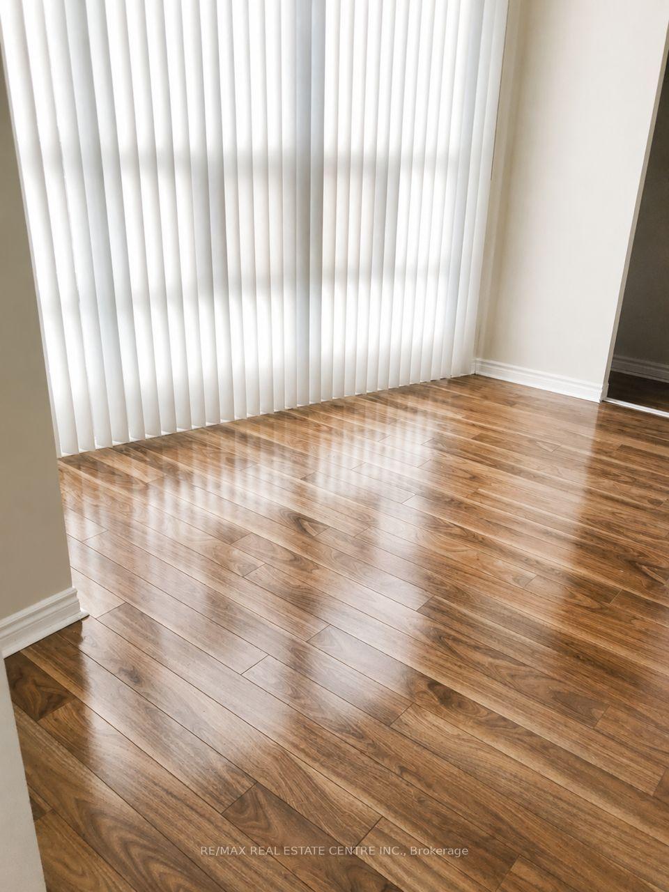 Photo 11 of Unit 1205, 33 Elm Drive, Mississauga, City Centre — HOMEH