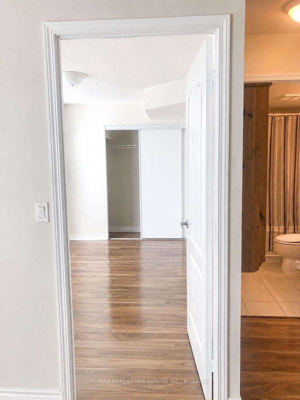 Photo 13 of Unit 1205, 33 Elm Drive, Mississauga, City Centre — HOMEH