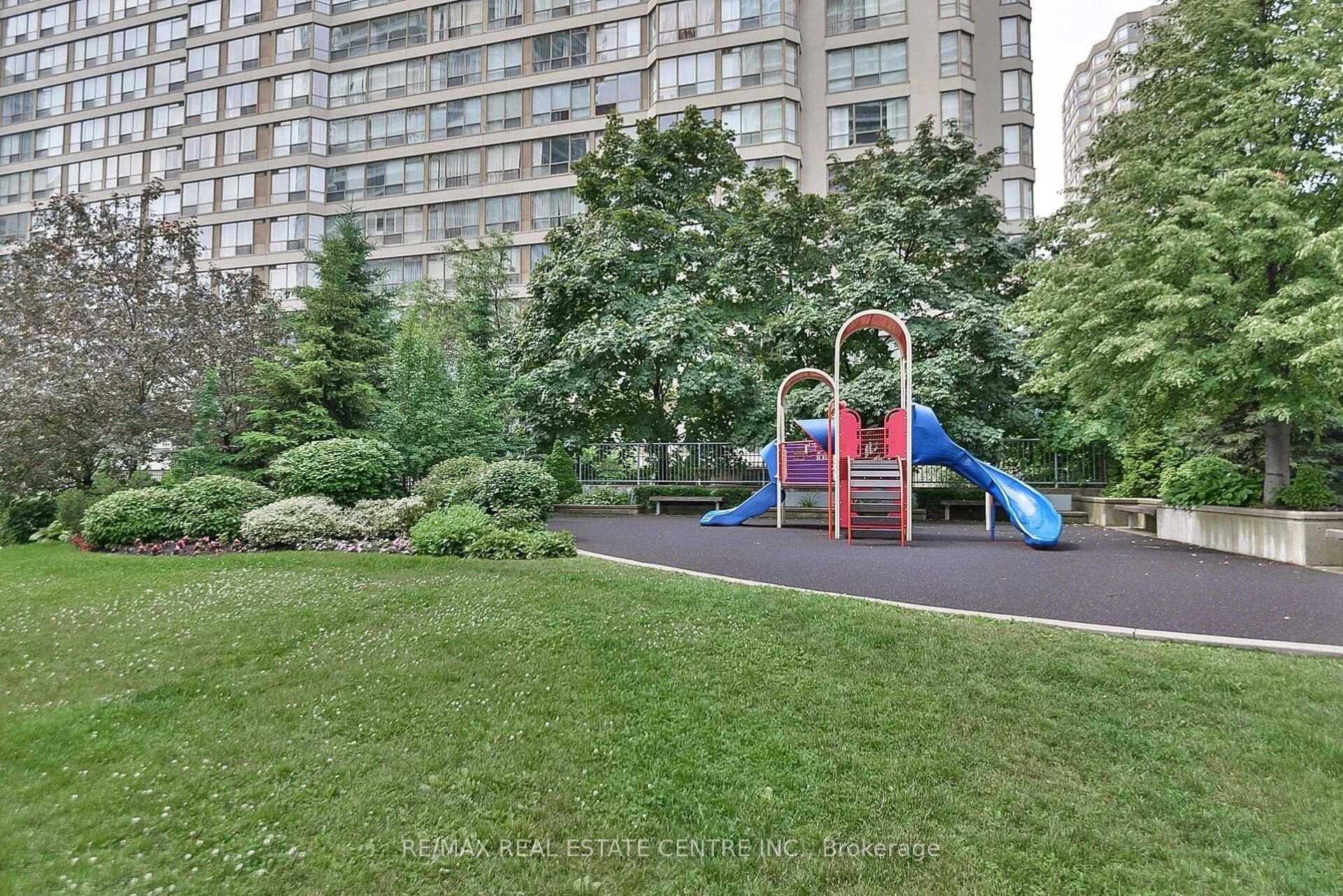 Photo 43 of Unit 1205, 33 Elm Drive, Mississauga, City Centre — HOMEH