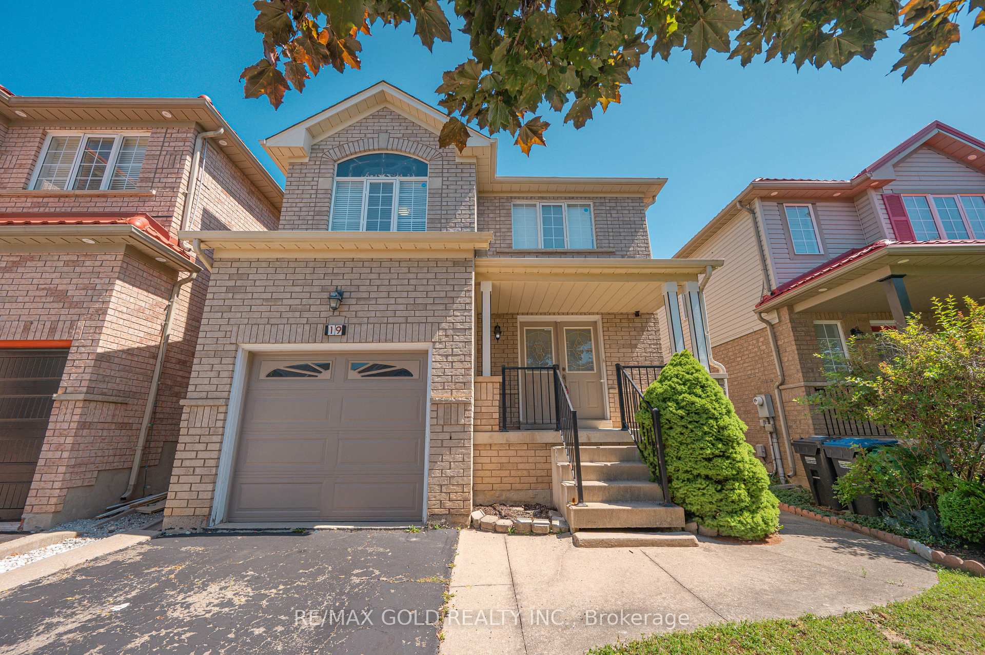 Photo 1 of 19 Florence Drive, Brampton, Fletcher's Meadow — HOMEH