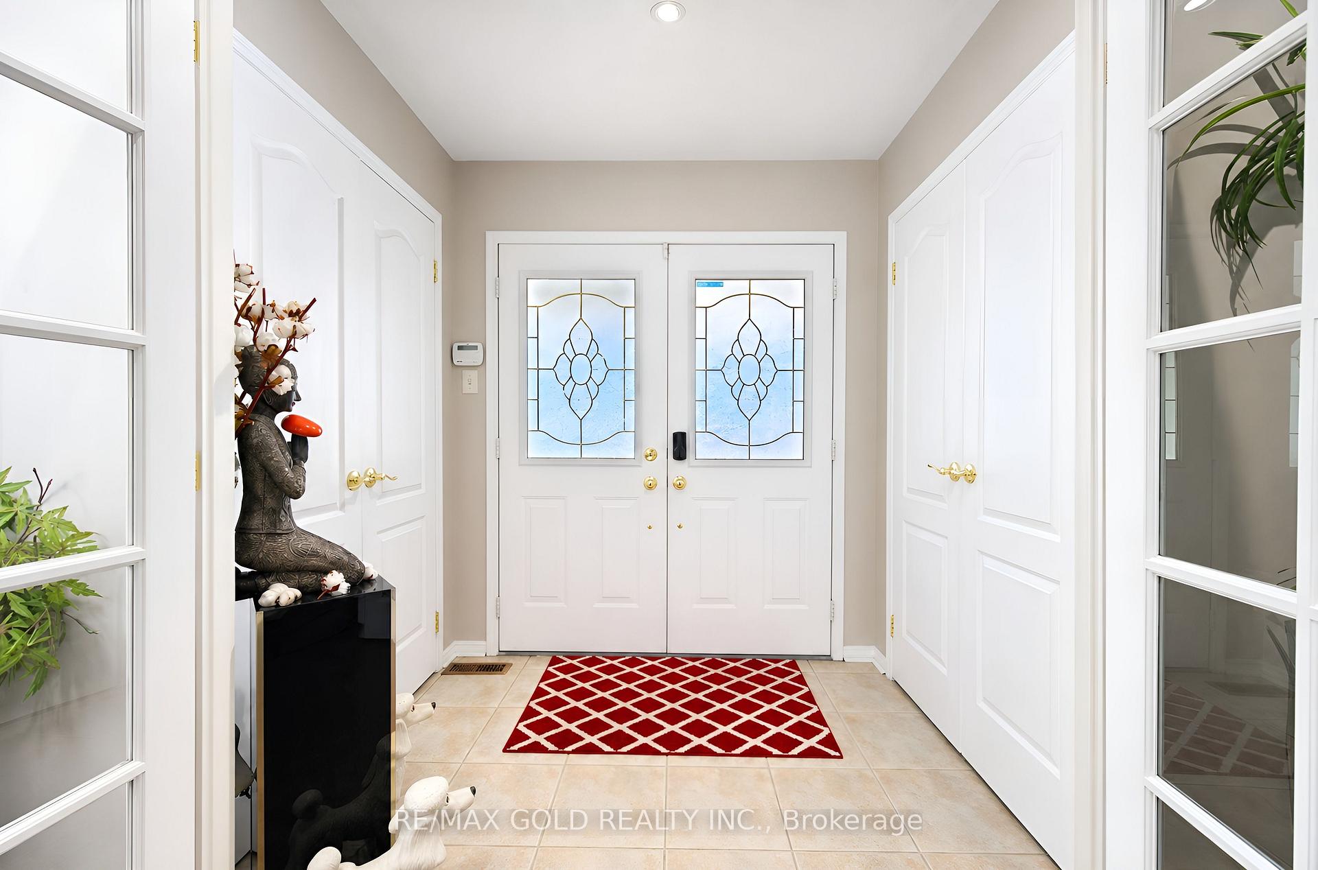 Photo 5 of 19 Florence Drive, Brampton, Fletcher's Meadow — HOMEH