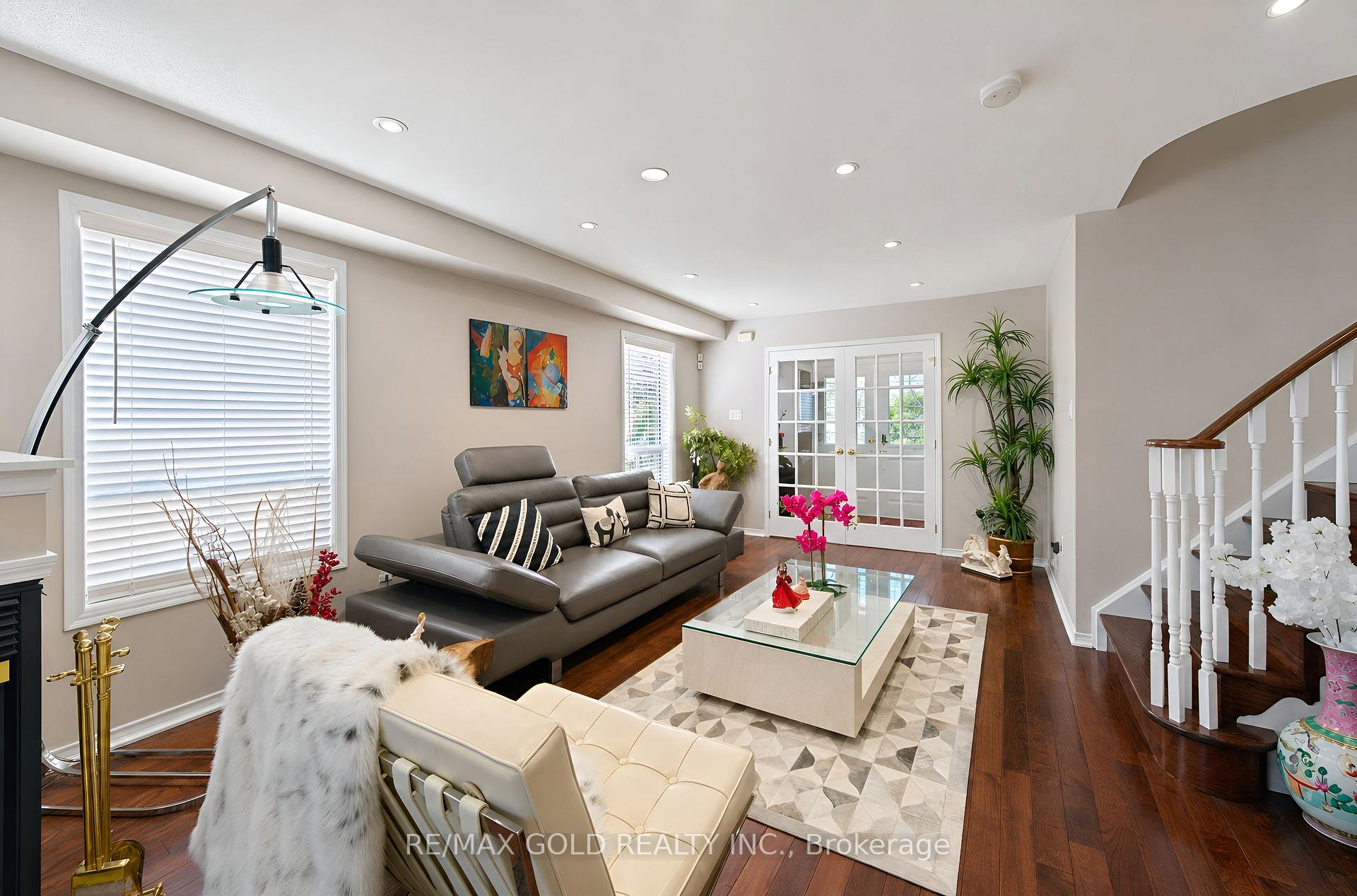 Photo 7 of 19 Florence Drive, Brampton, Fletcher's Meadow — HOMEH