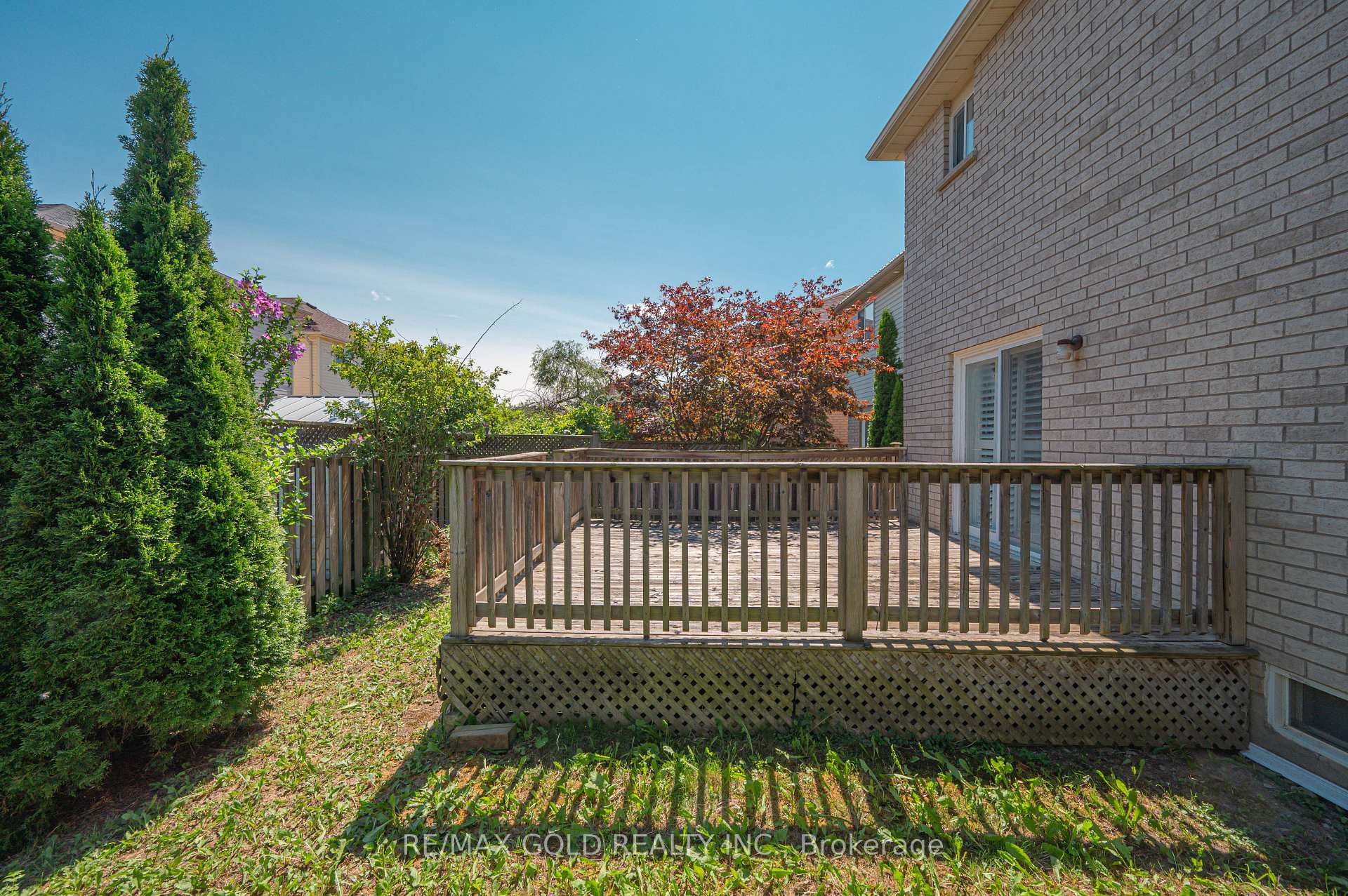 Photo 37 of 19 Florence Drive, Brampton, Fletcher's Meadow — HOMEH