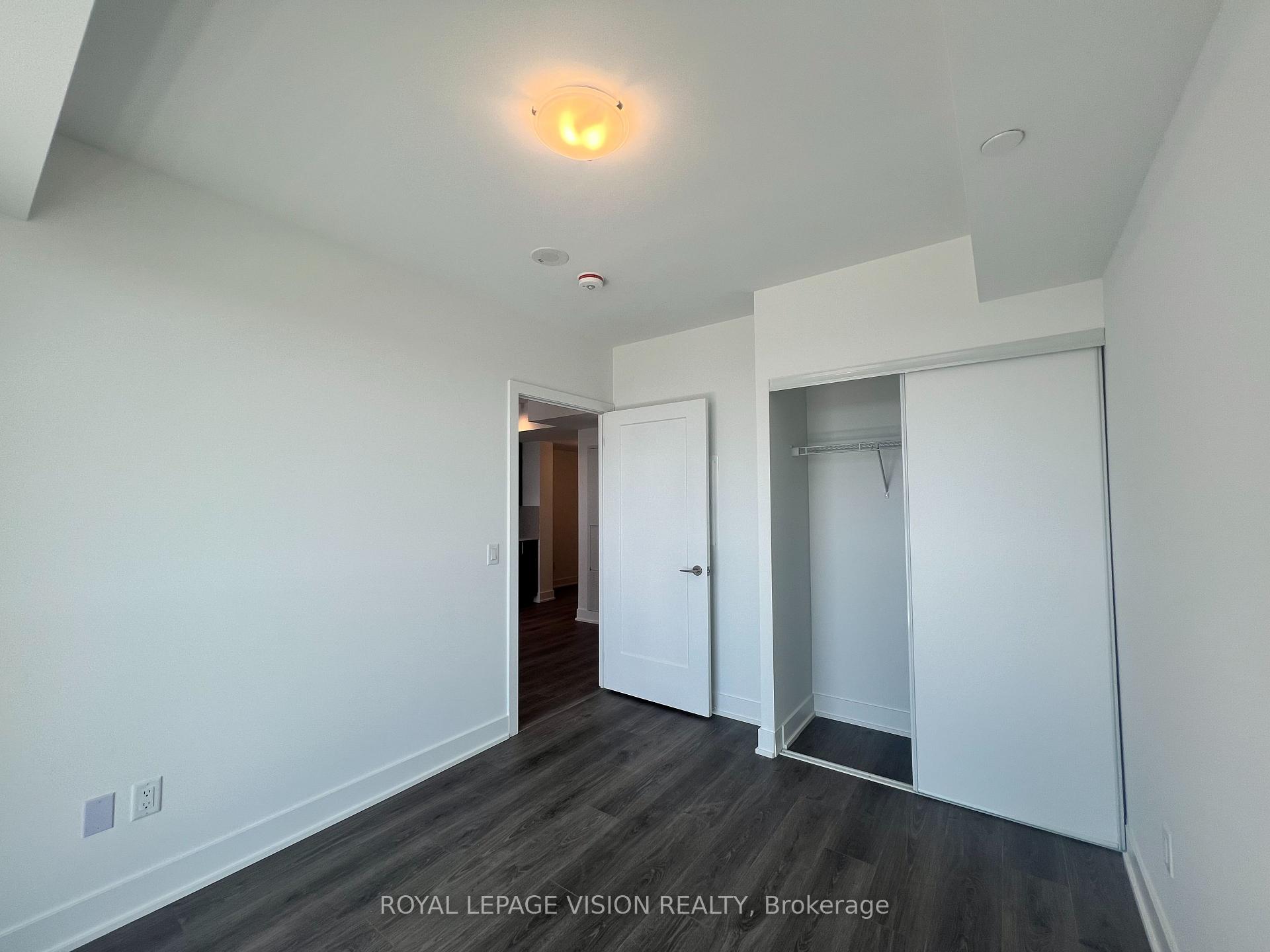 Photo 5 of Unit 722, 2545 Simcoe Street N, Oshawa, Windfields — HOMEH