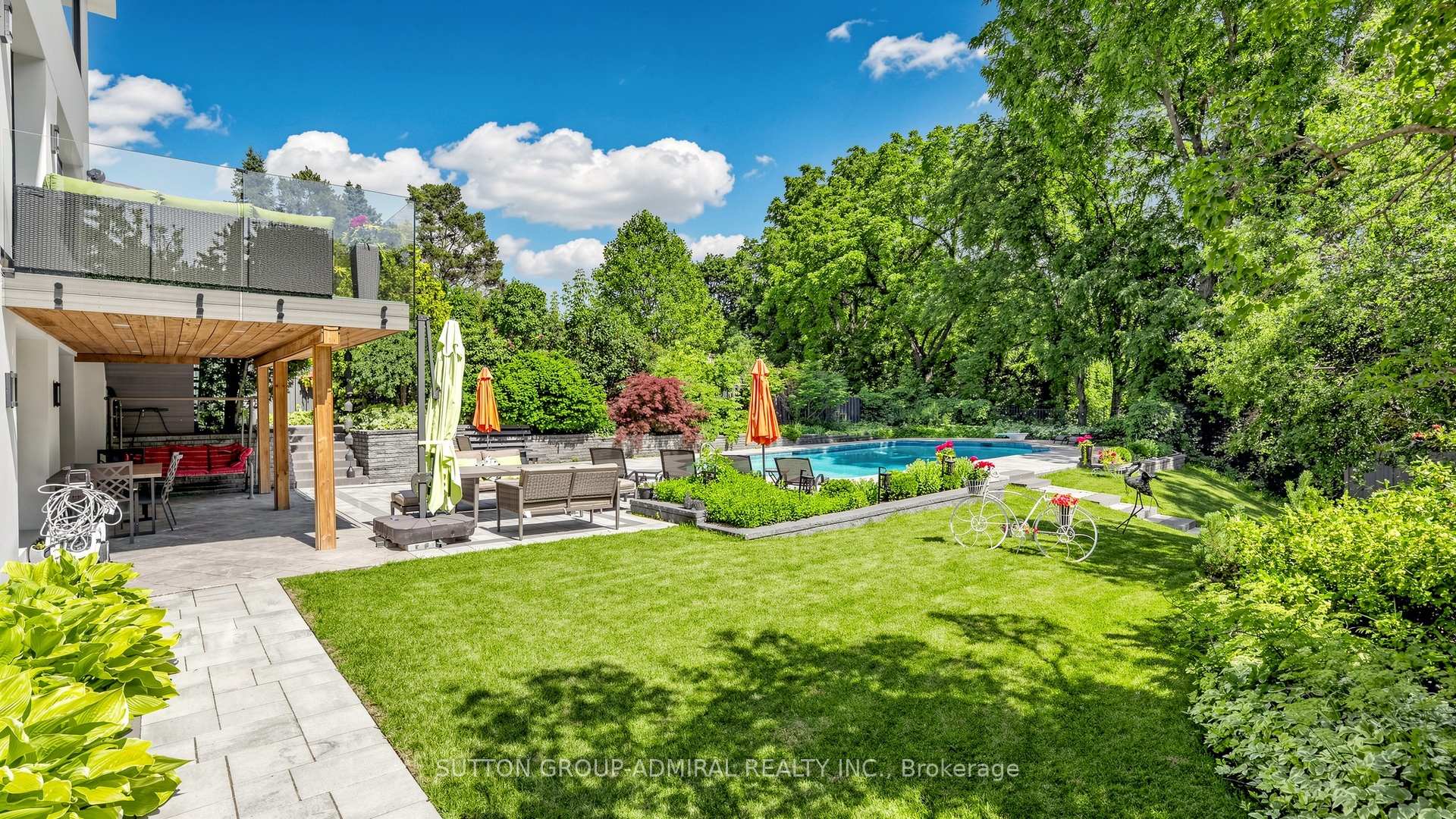 Photo 2 of 33 Thorny Brae Drive, Markham, Royal Orchard — HOMEH