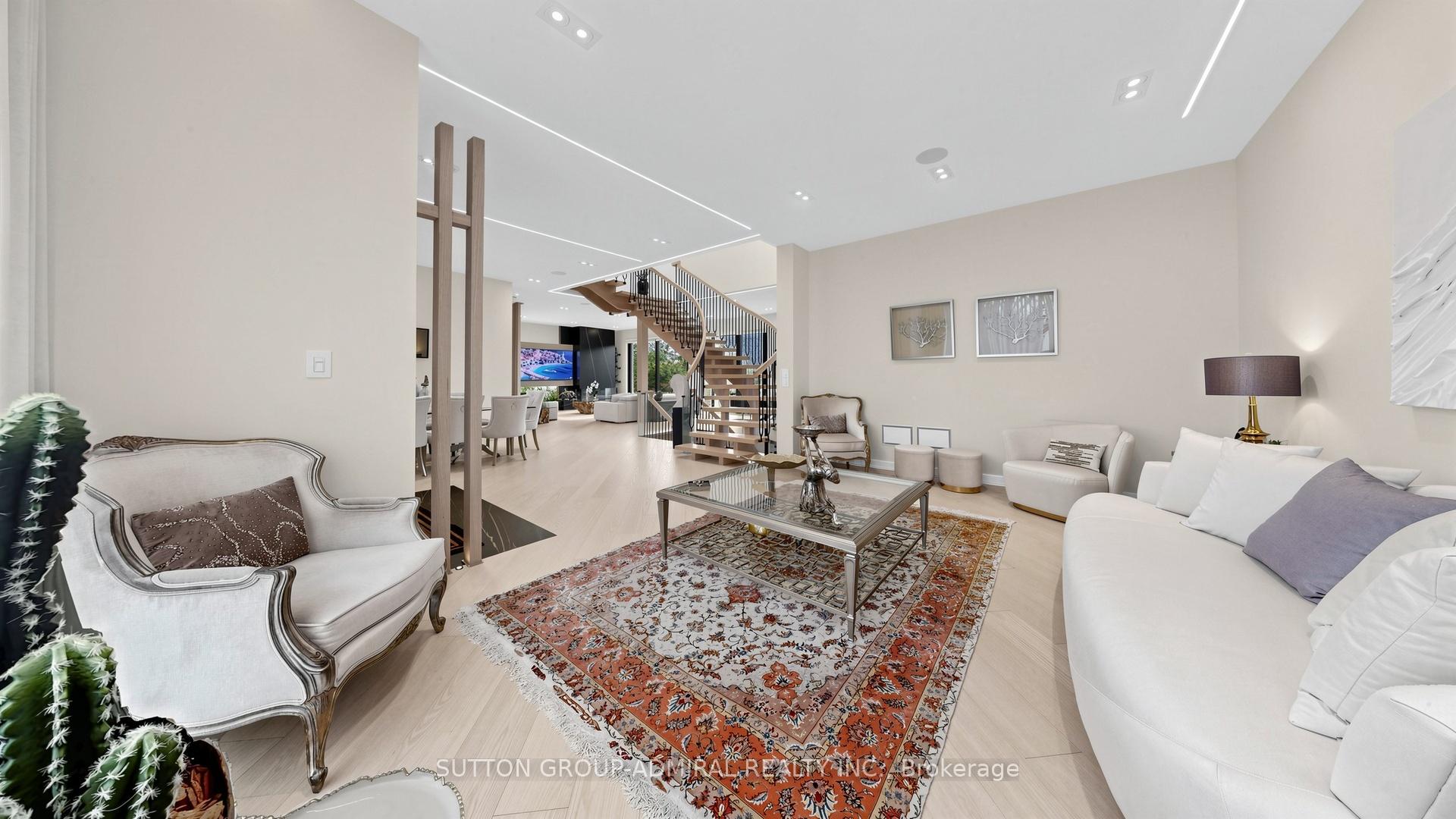 Photo 9 of 33 Thorny Brae Drive, Markham, Royal Orchard — HOMEH
