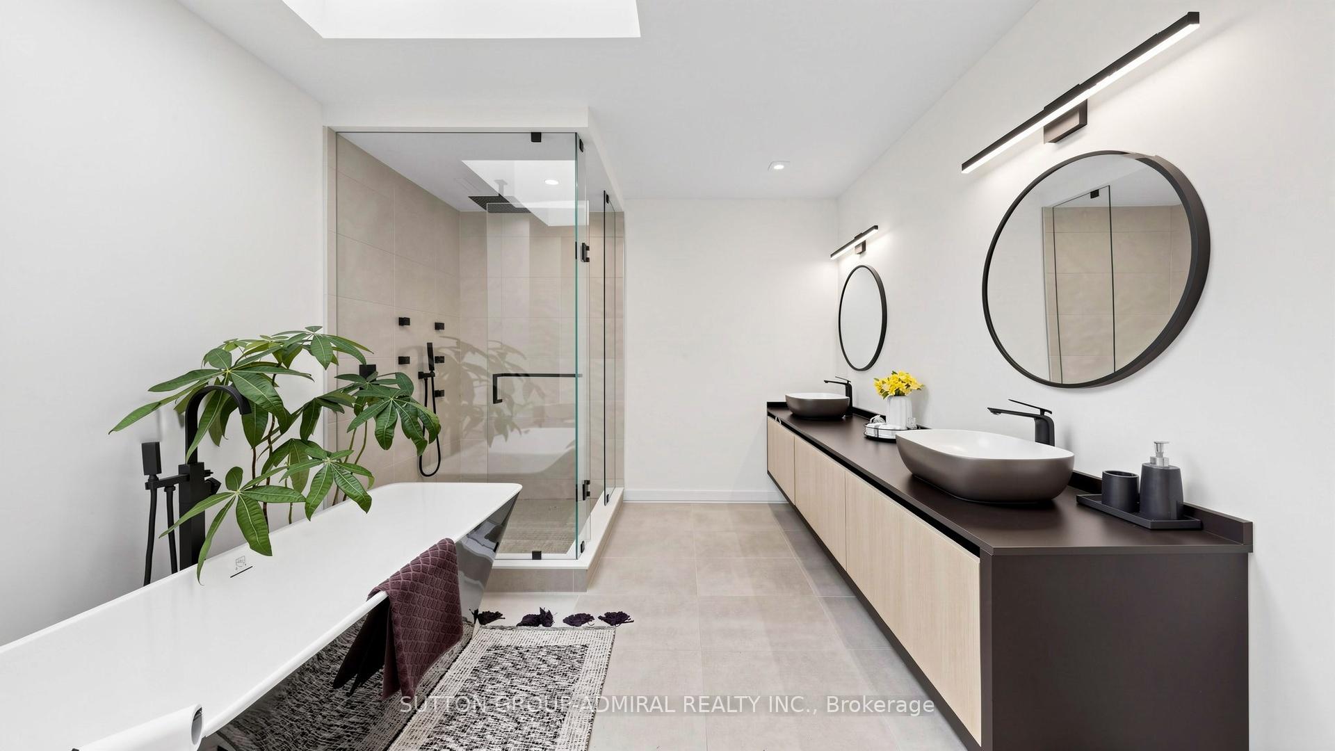 Photo 23 of 33 Thorny Brae Drive, Markham, Royal Orchard — HOMEH