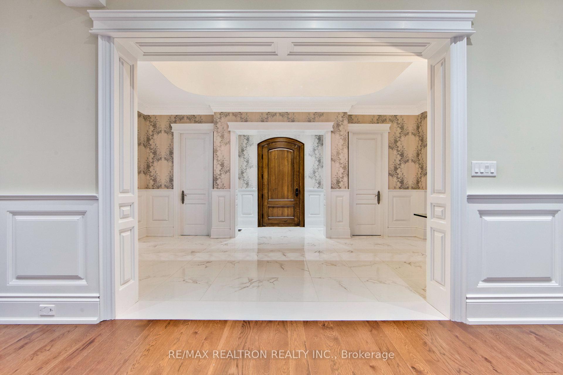 Photo 15 of 138 Centre Street, Vaughan, Uplands — HOMEH