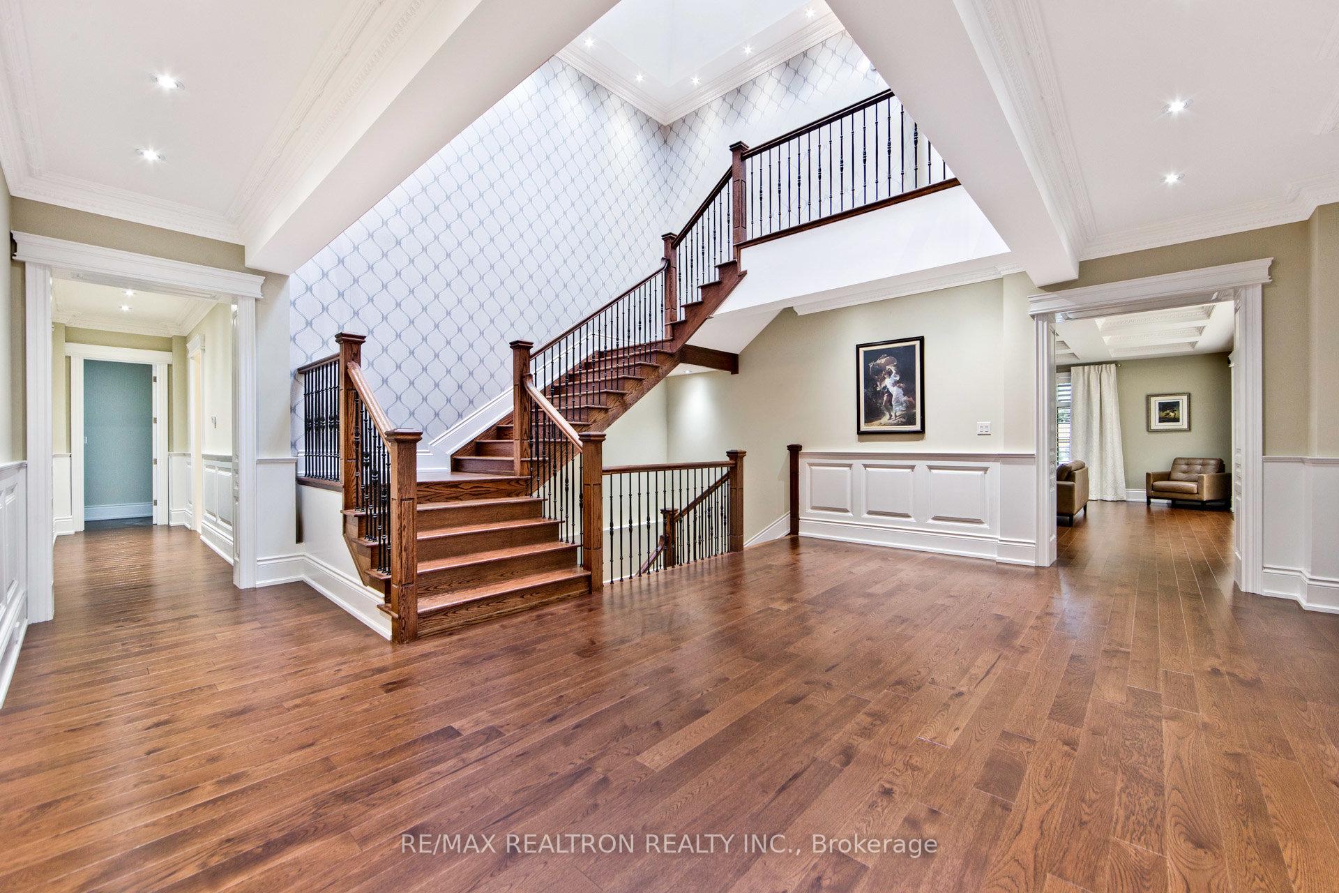 Photo 16 of 138 Centre Street, Vaughan, Uplands — HOMEH
