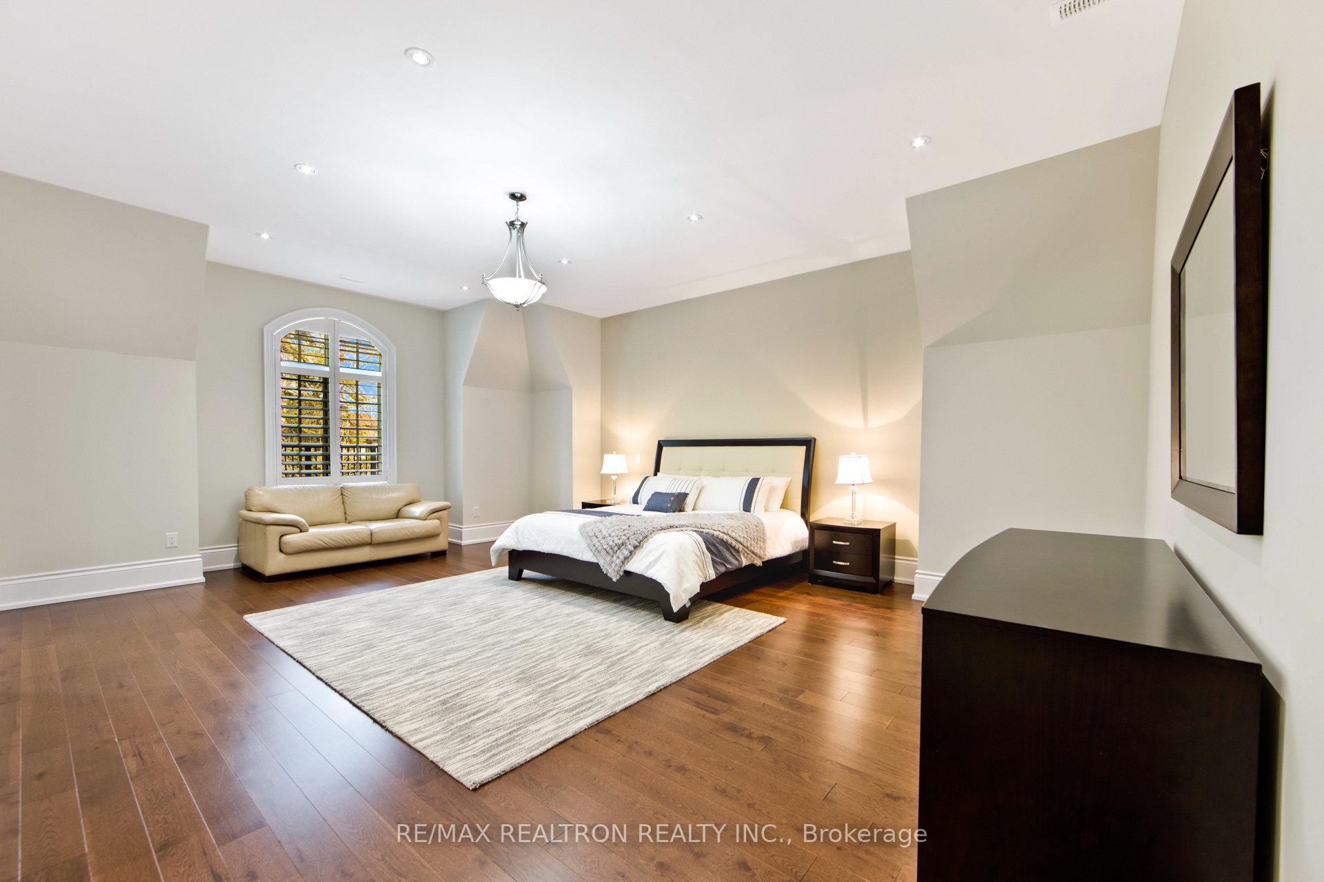 Photo 34 of 138 Centre Street, Vaughan, Uplands — HOMEH