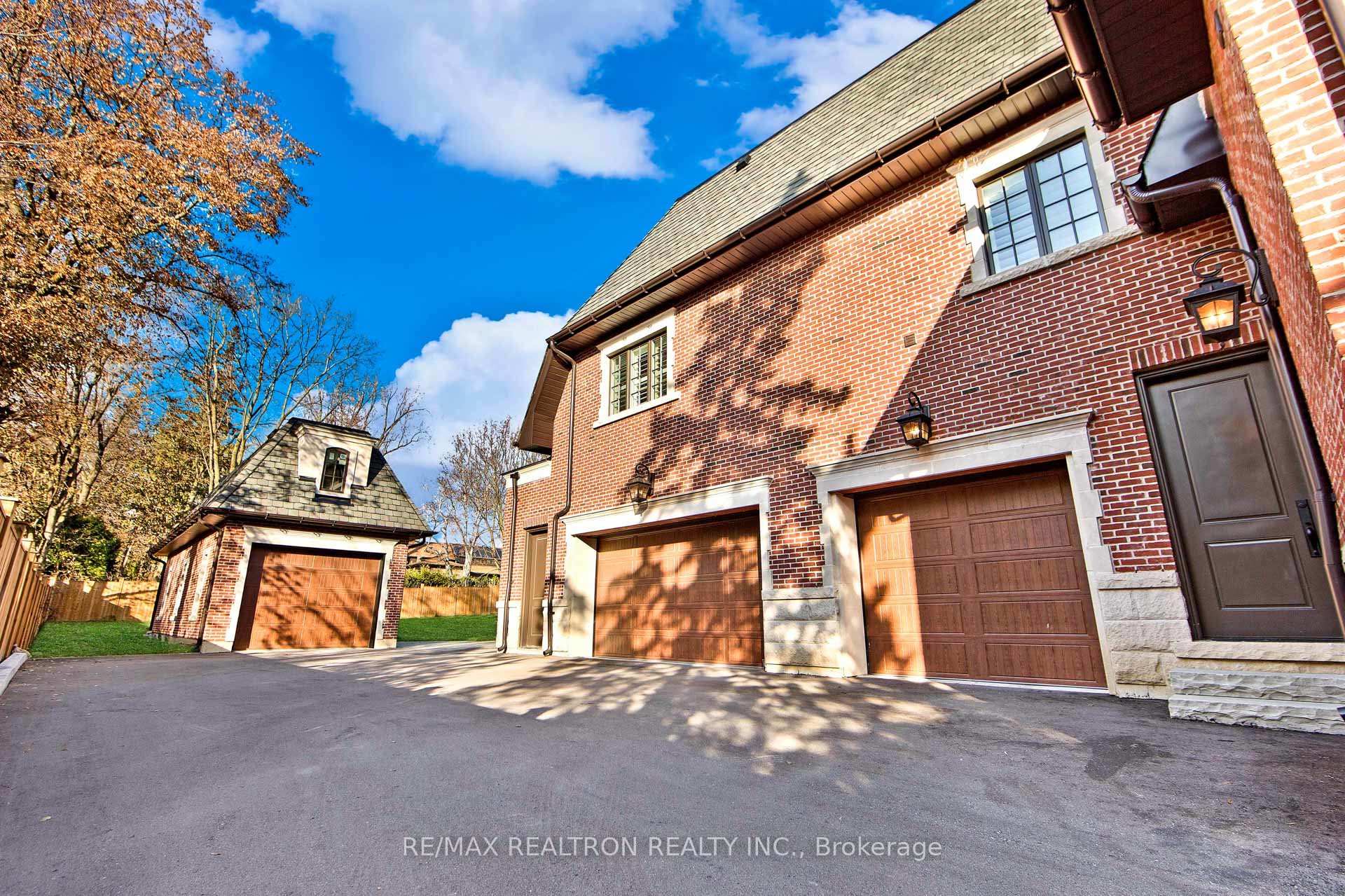 Photo 40 of 138 Centre Street, Vaughan, Uplands — HOMEH