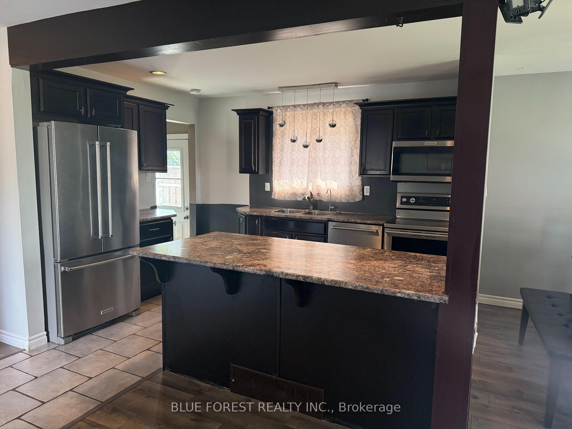 Photo 3 of 156 South Edgeware Road, St. Thomas — HOMEH