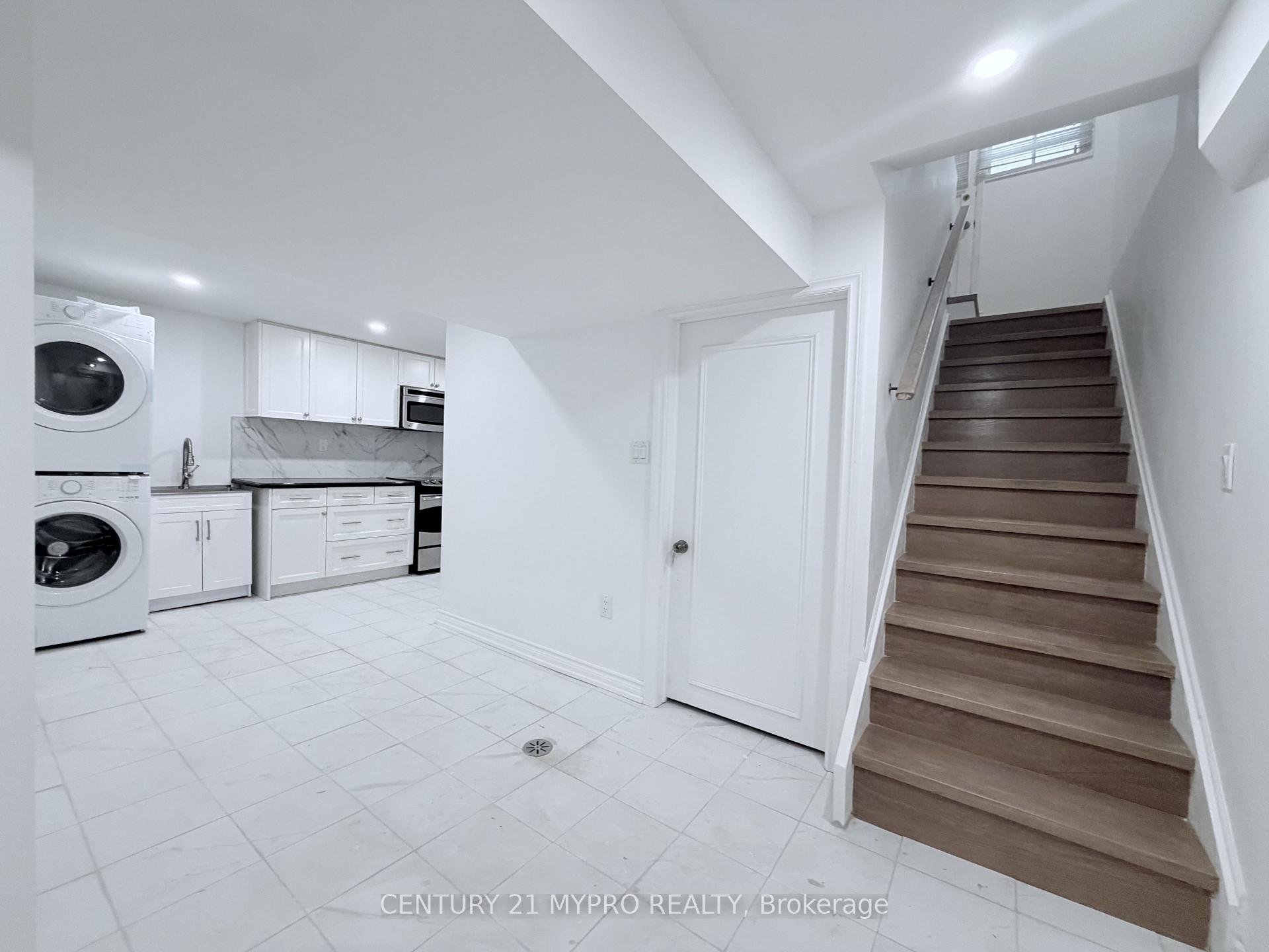 Photo 2 of Unit Lower, 35 Forest Park Crescent, Markham, Royal Orchard — HOMEH