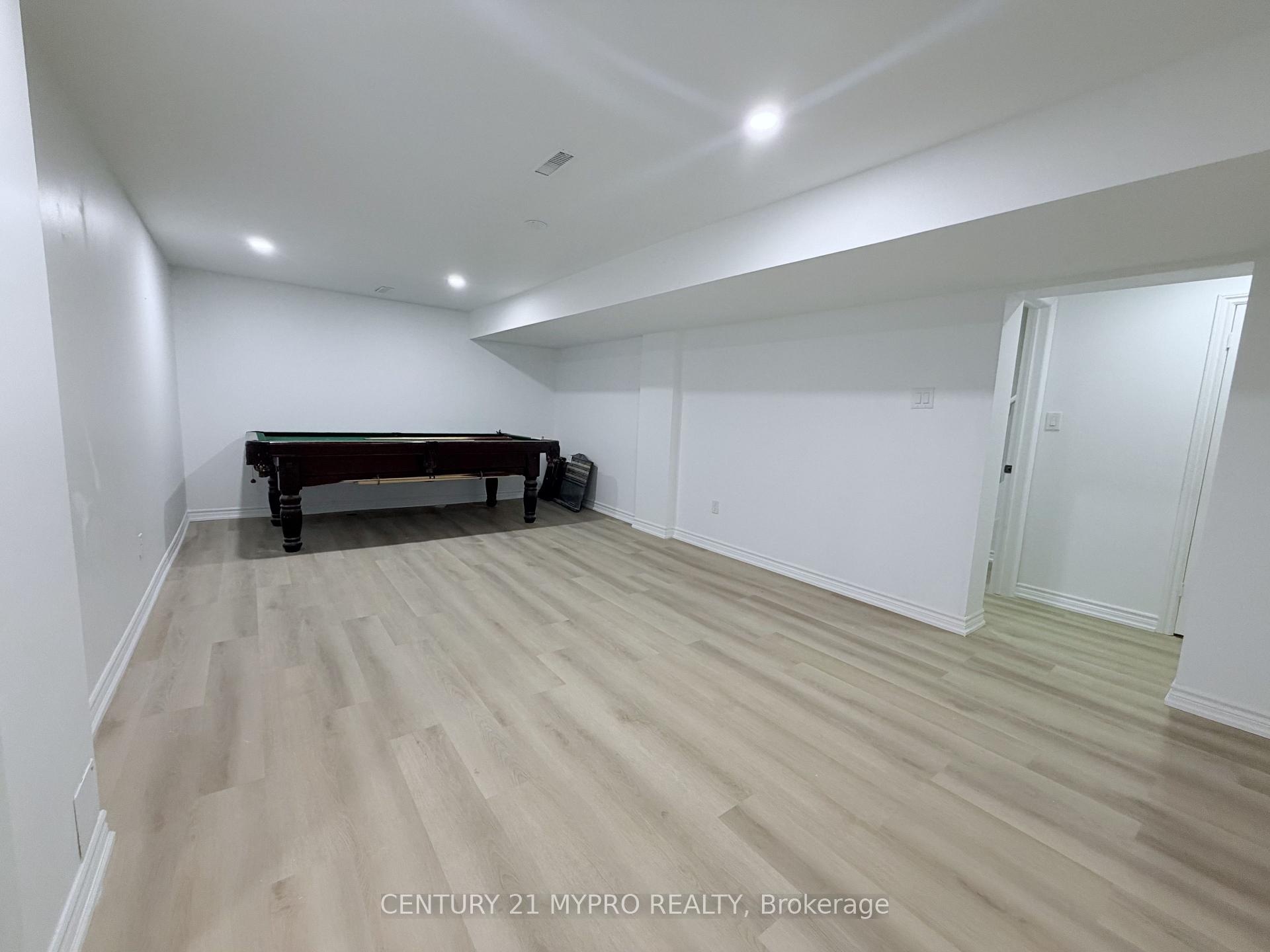 Photo 9 of Unit Lower, 35 Forest Park Crescent, Markham, Royal Orchard — HOMEH