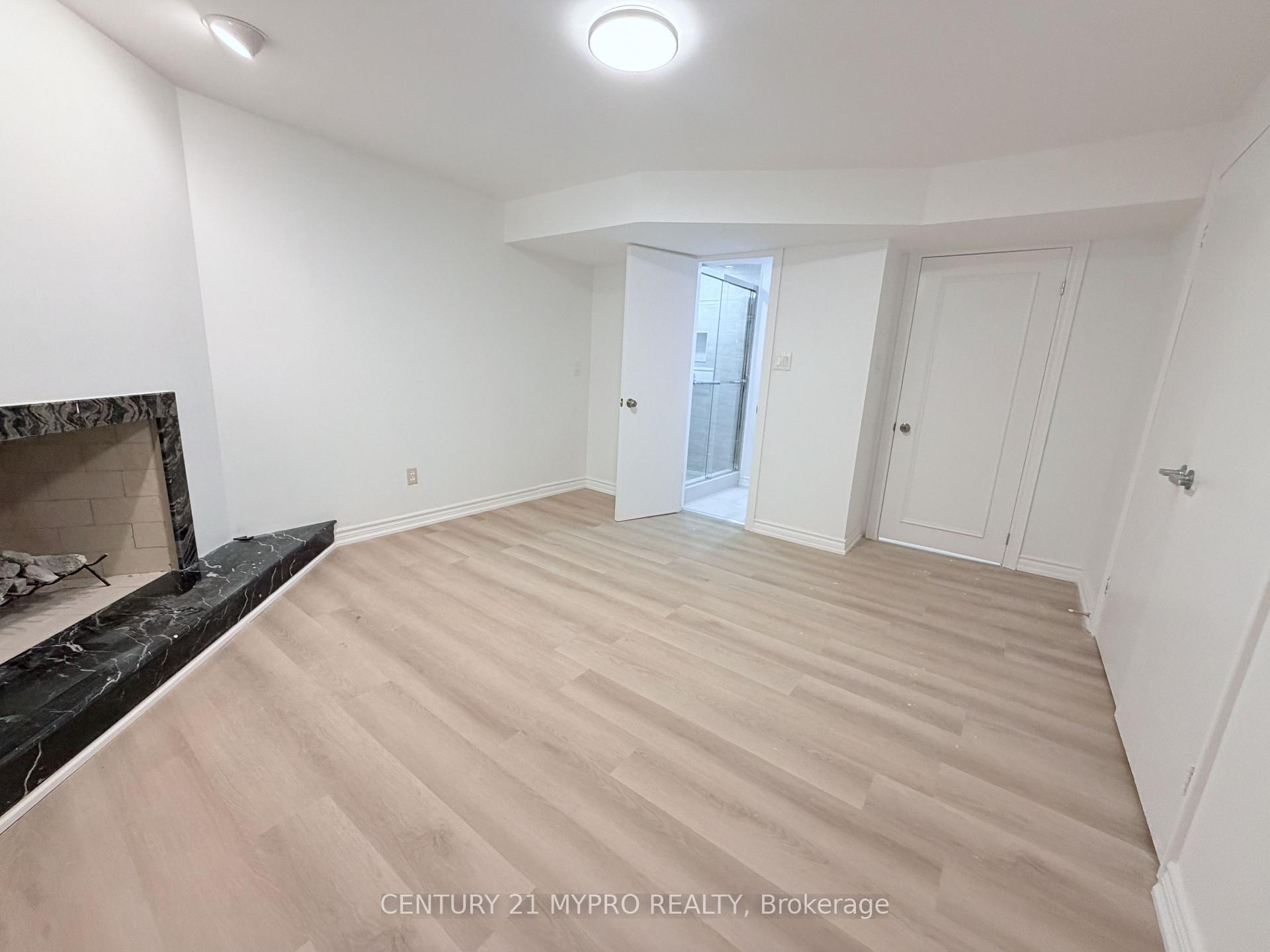Photo 17 of Unit Lower, 35 Forest Park Crescent, Markham, Royal Orchard — HOMEH