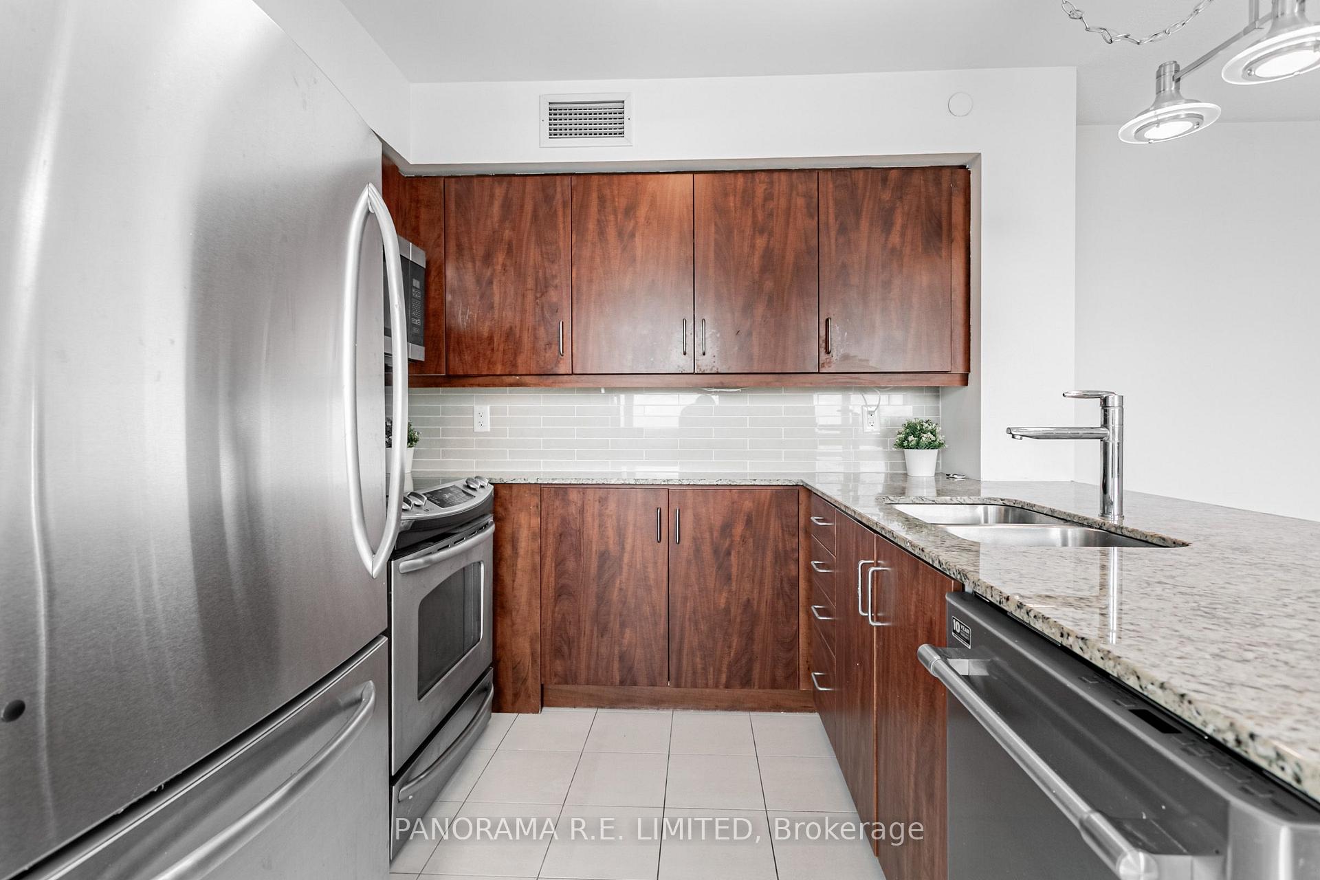 Photo 19 of Unit 810, 205 Sherway Gardens Road, Etobicoke, Islington-City Centre West — HOMEH