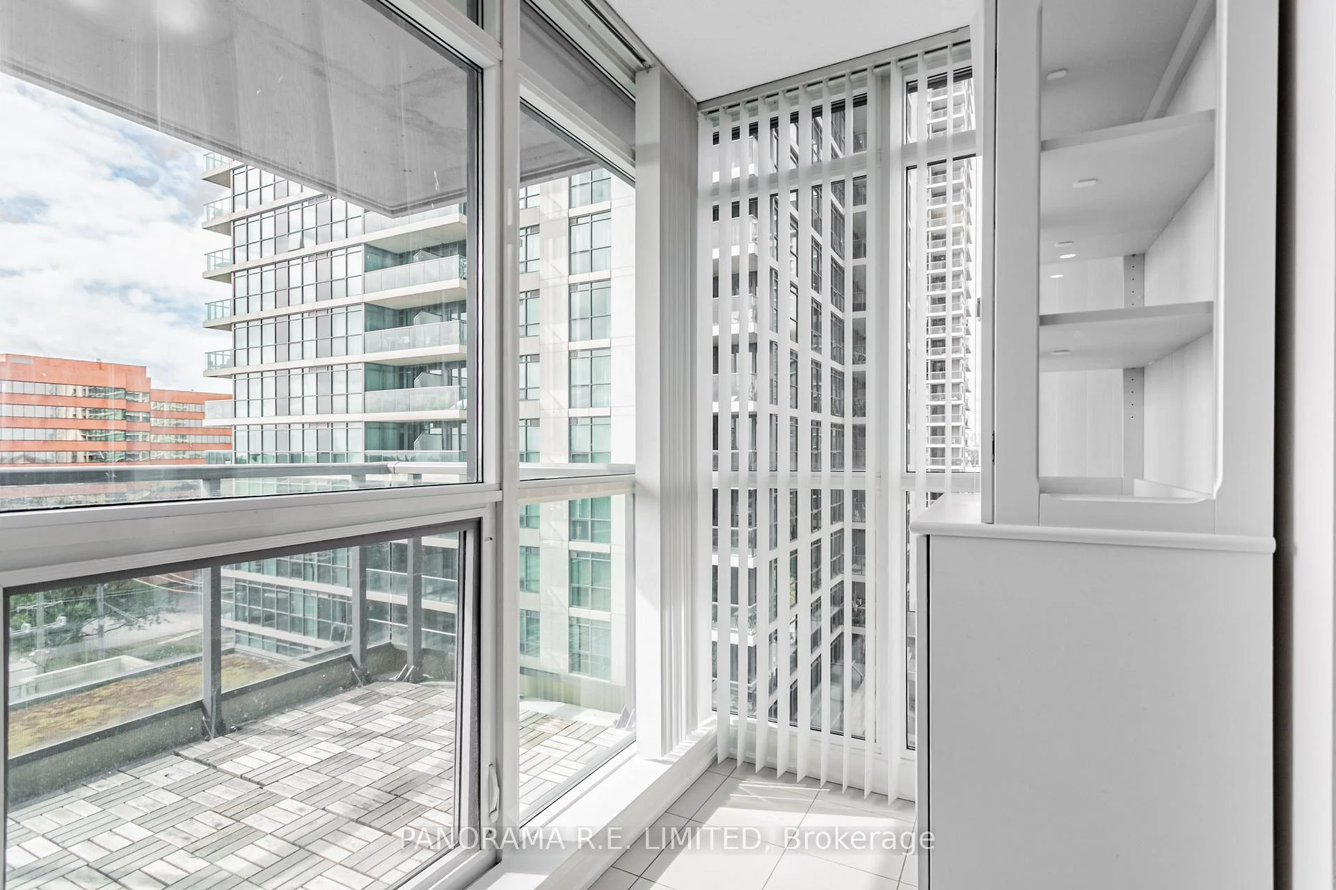 Photo 15 of Unit 810, 205 Sherway Gardens Road, Etobicoke, Islington-City Centre West — HOMEH