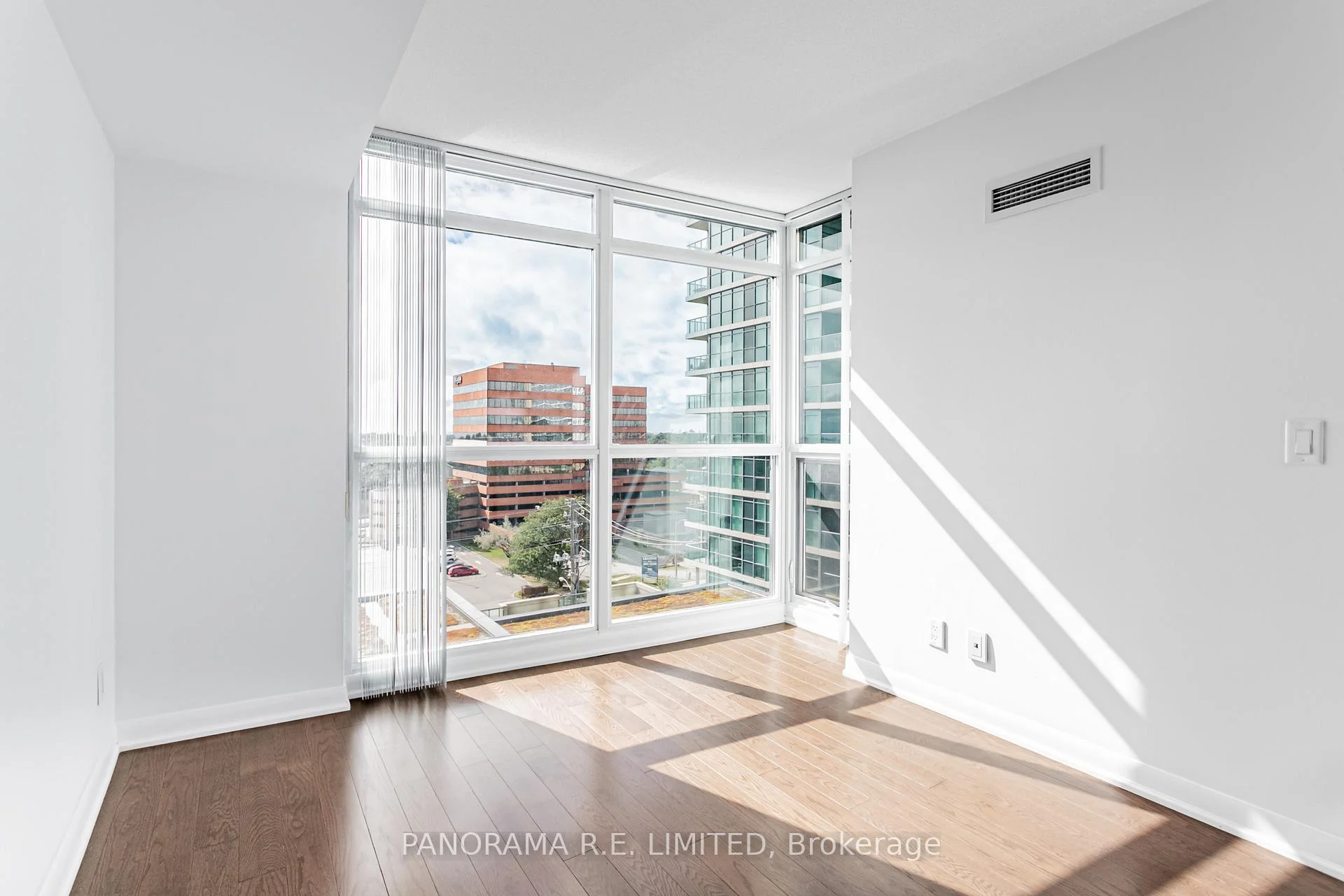 Photo 33 of Unit 810, 205 Sherway Gardens Road, Etobicoke, Islington-City Centre West — HOMEH