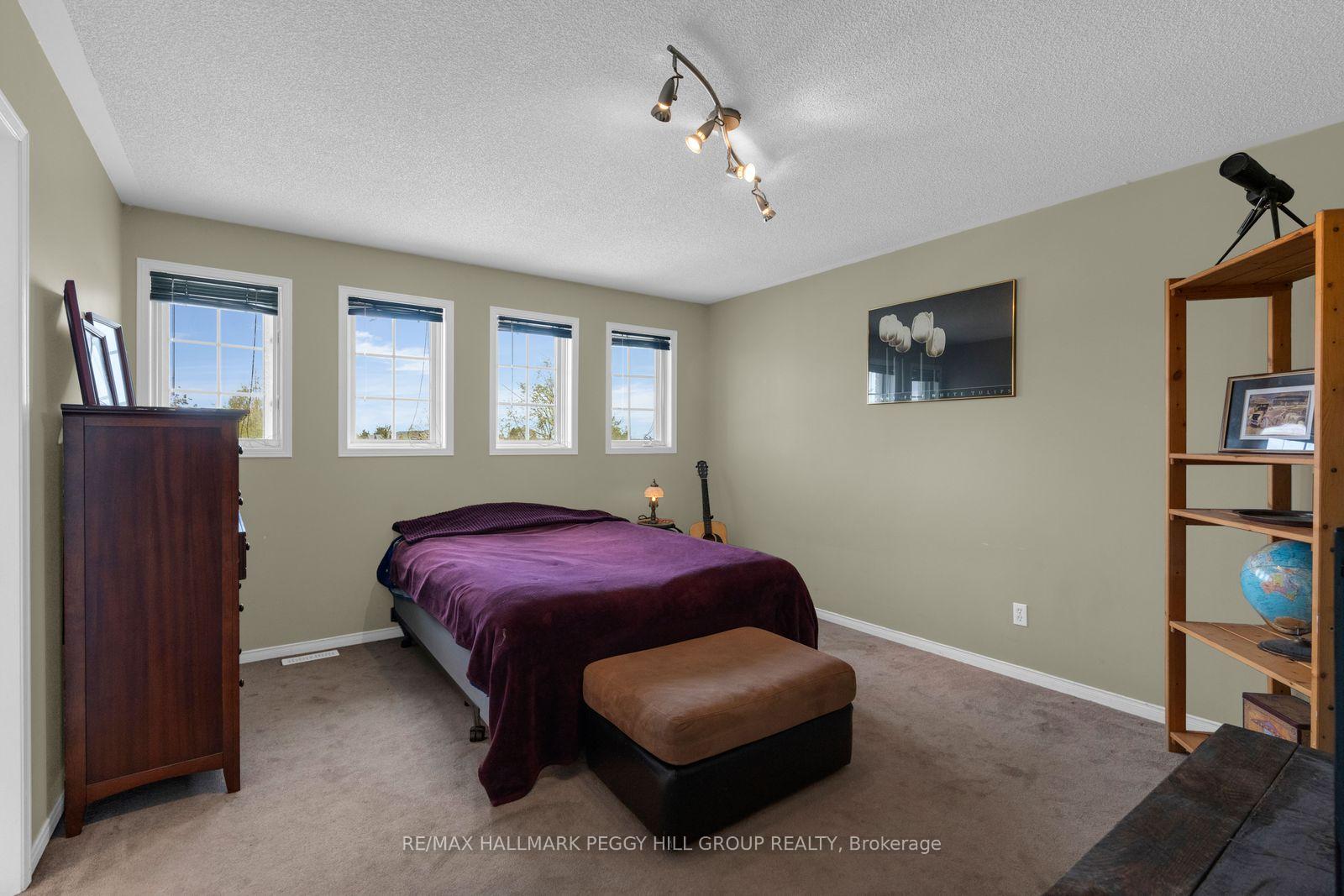Photo 7 of 42 Kell Place, Barrie, Bayshore — HOMEH