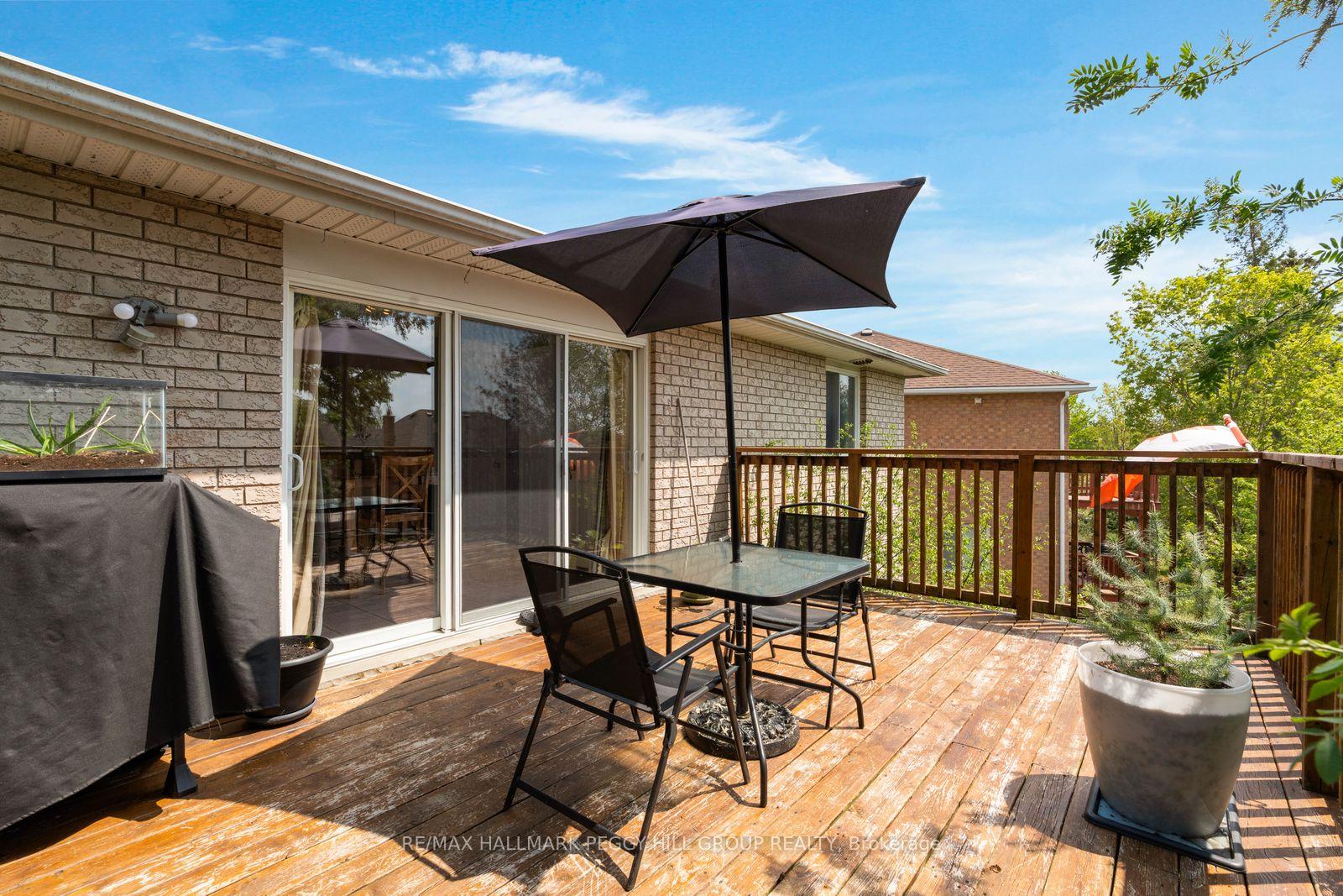 Photo 16 of 42 Kell Place, Barrie, Bayshore — HOMEH