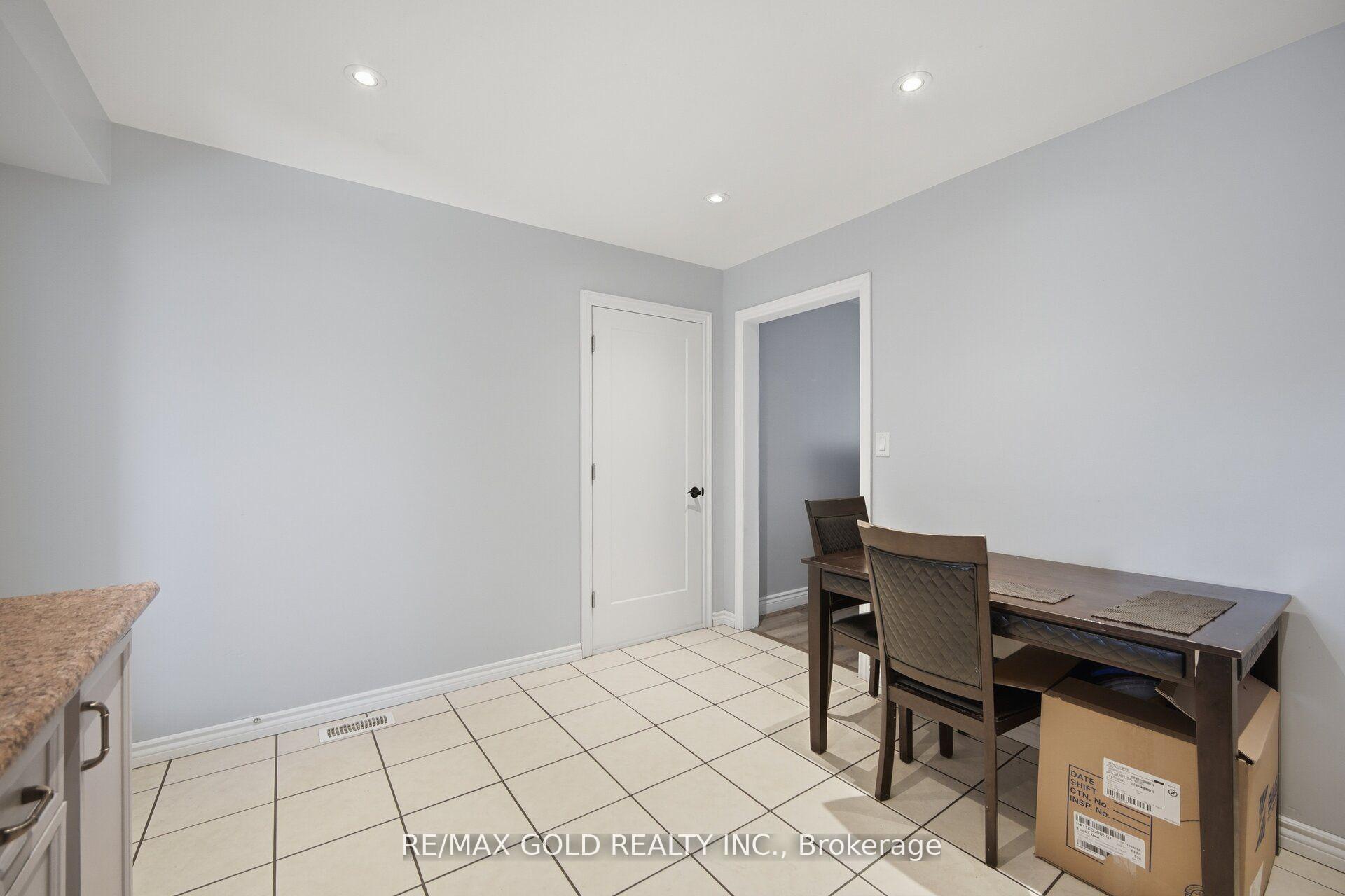 Photo 12 of 784 Douglas Street, Oshawa, Lakeview — HOMEH
