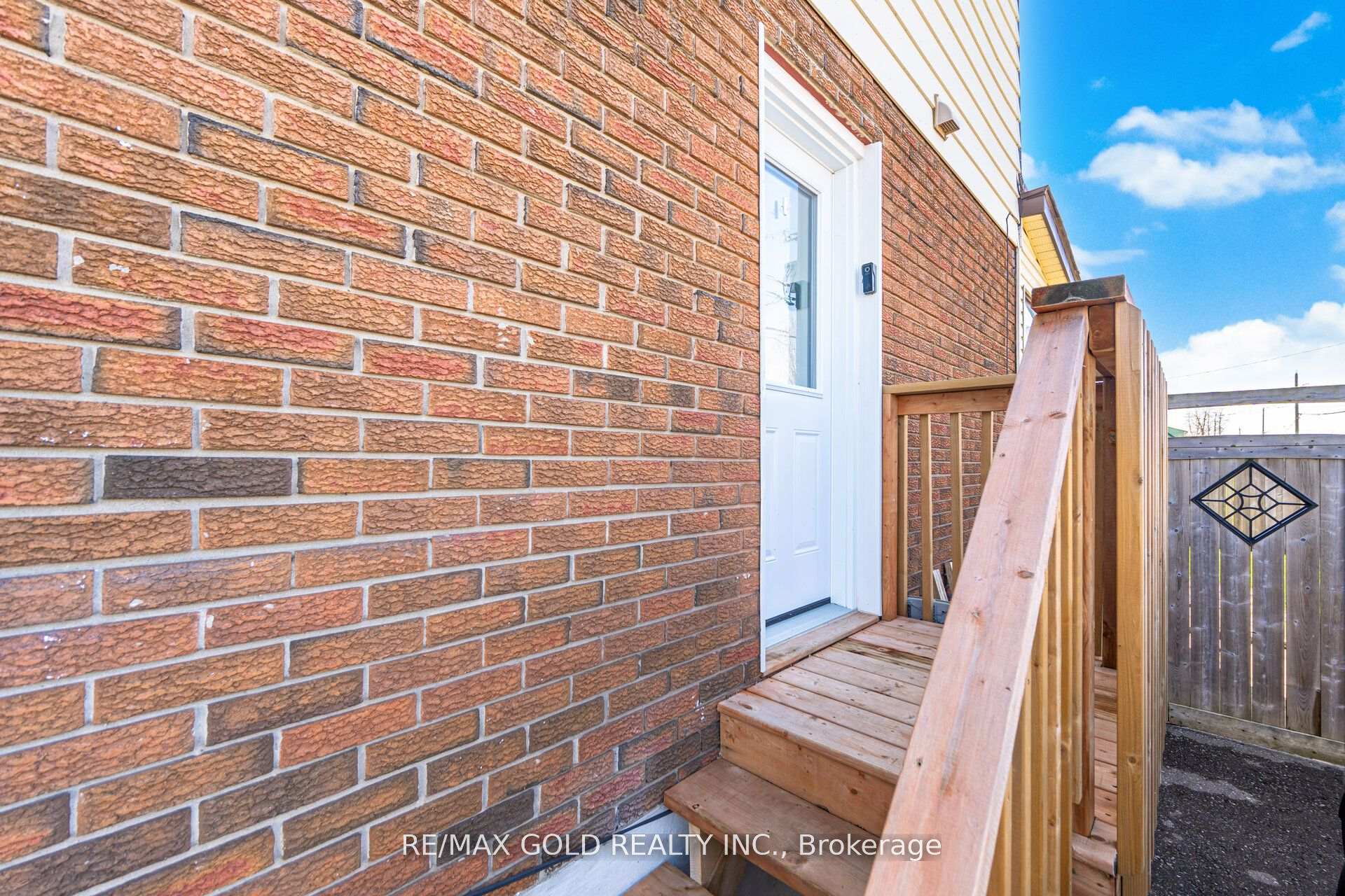 Photo 32 of 784 Douglas Street, Oshawa, Lakeview — HOMEH