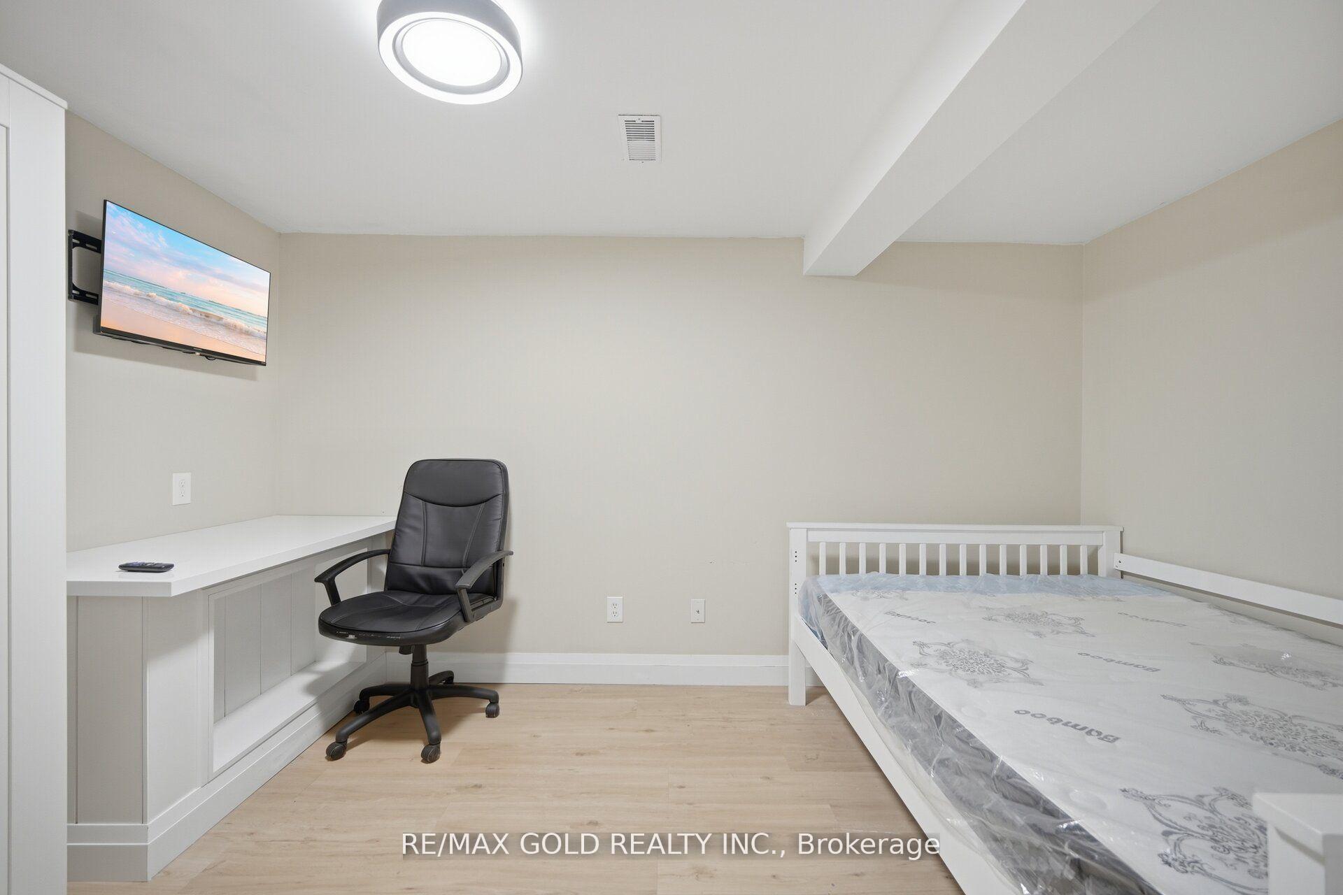 Photo 40 of 784 Douglas Street, Oshawa, Lakeview — HOMEH