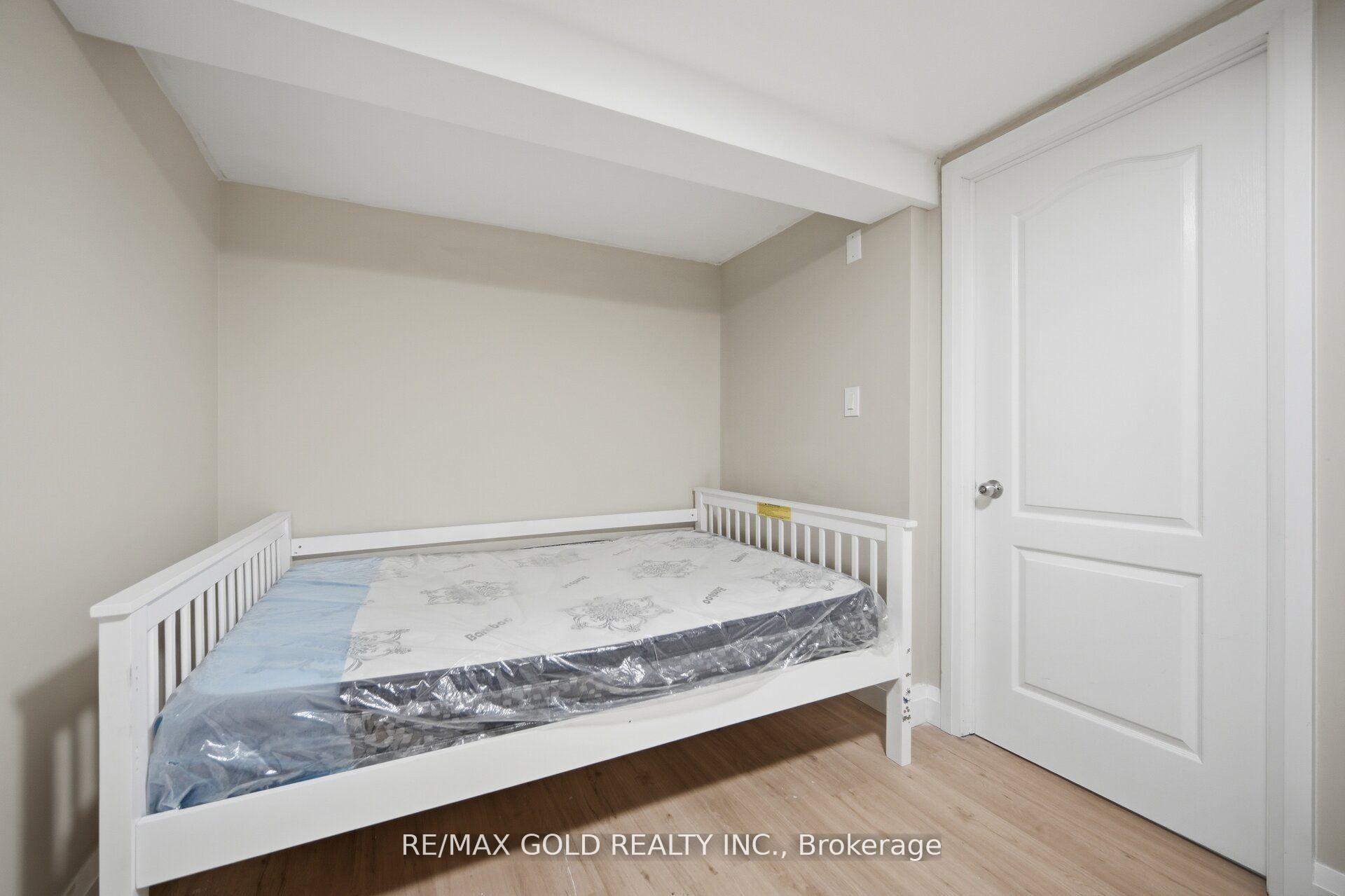 Photo 42 of 784 Douglas Street, Oshawa, Lakeview — HOMEH