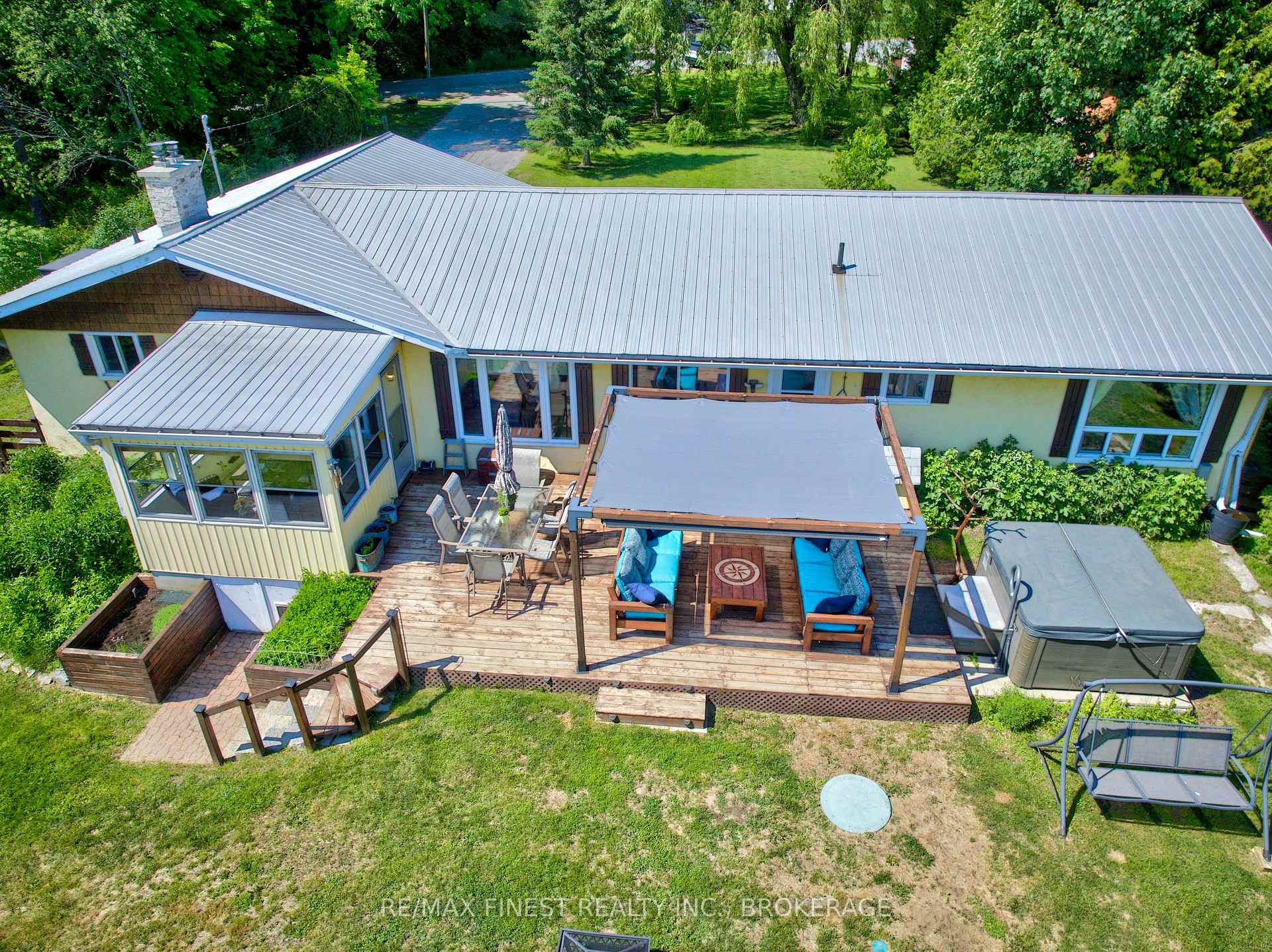 Photo 7 of 99 Aragon Road, Kingston, City North of 401 — HOMEH