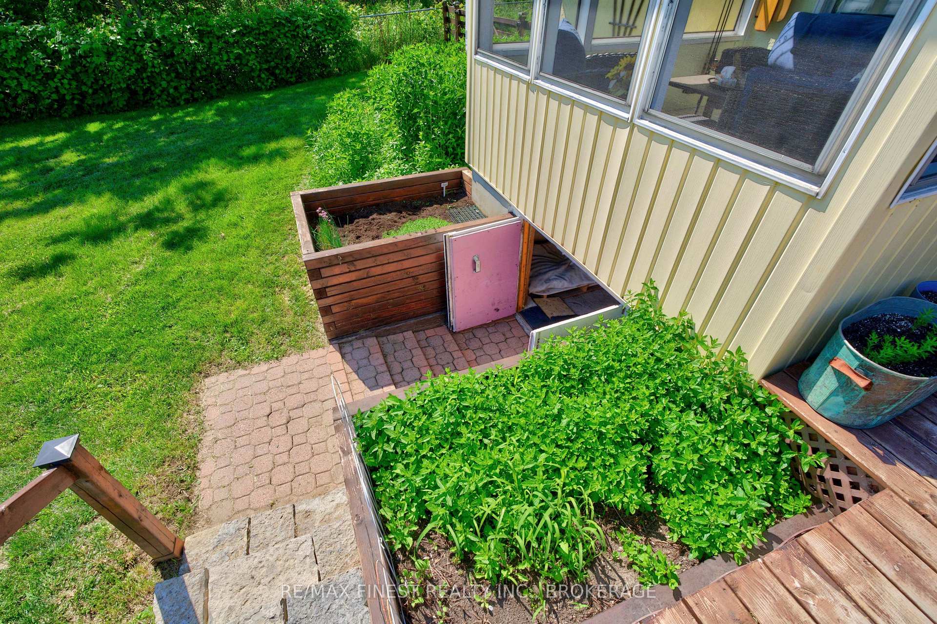 Photo 44 of 99 Aragon Road, Kingston, City North of 401 — HOMEH