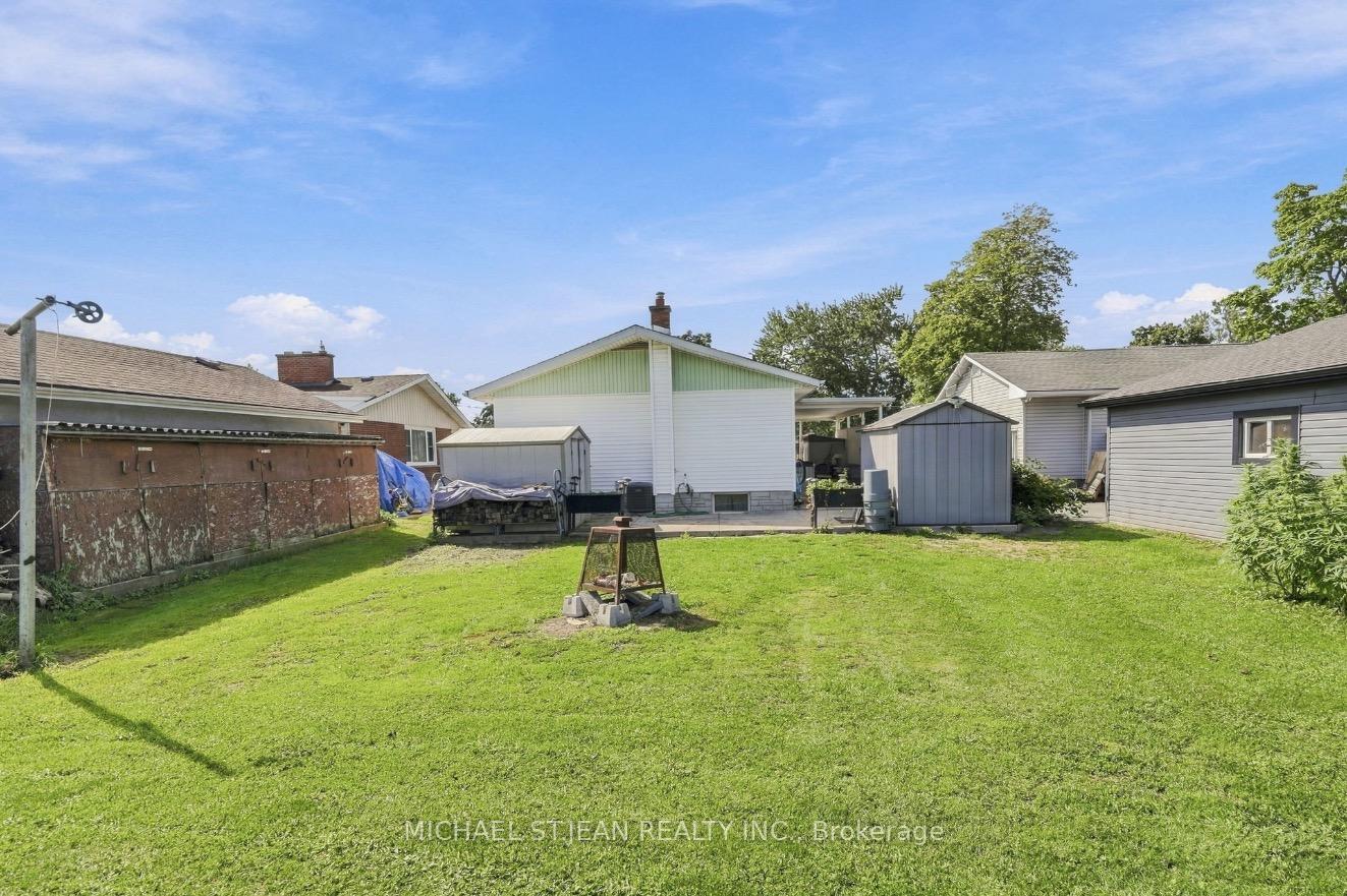 Photo 24 of 287 Santone Avenue, Welland, Broadway — HOMEH