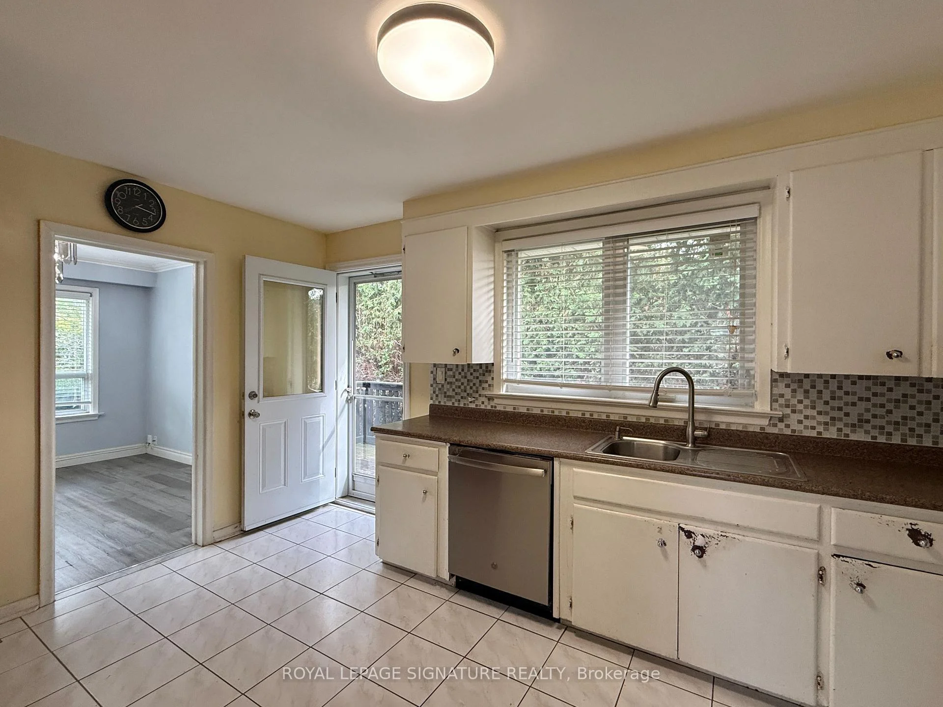 Photo 10 of 4 Wantanopa Crescent, Scarborough, Woburn — HOMEH
