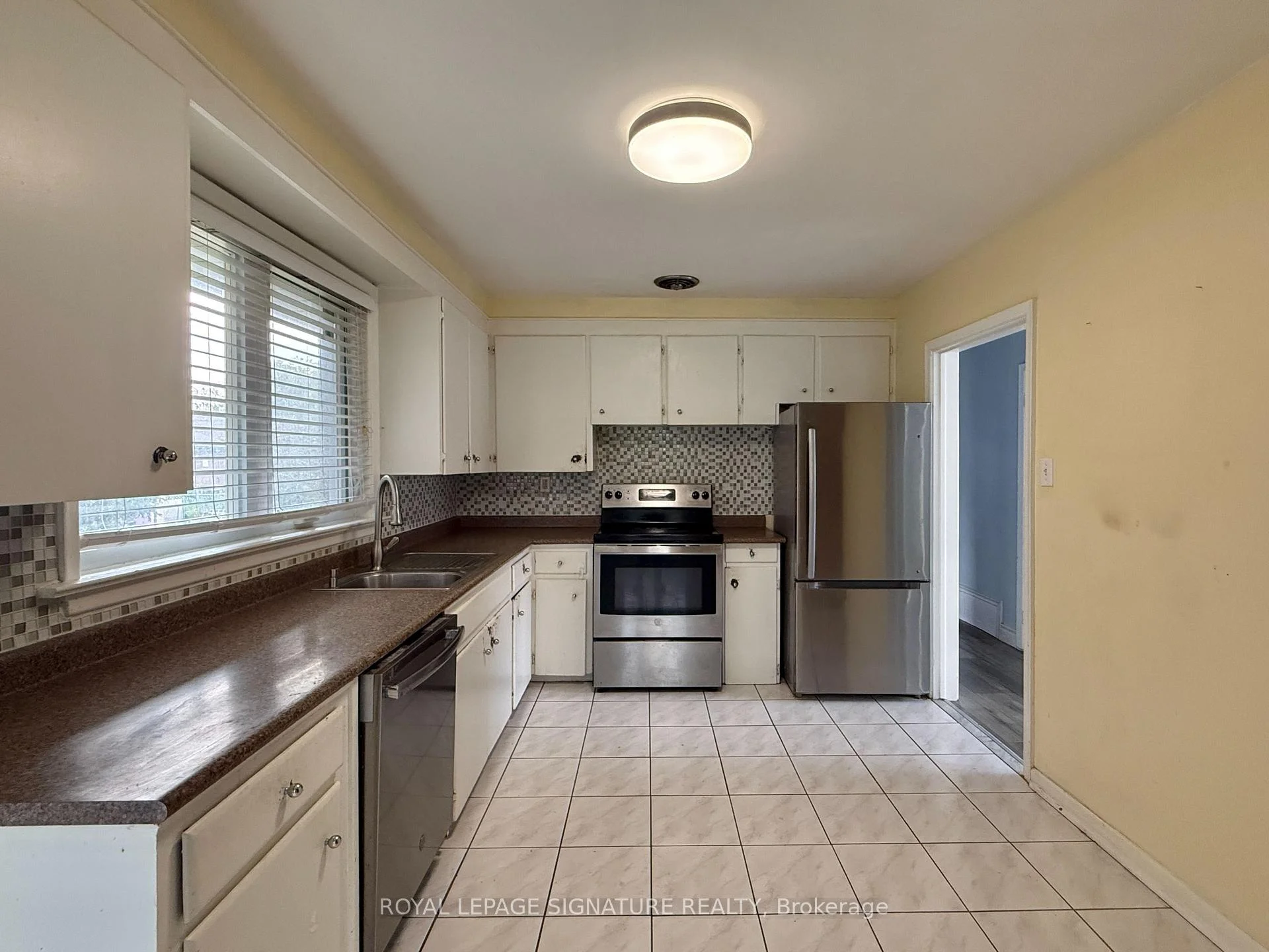 Photo 12 of 4 Wantanopa Crescent, Scarborough, Woburn — HOMEH