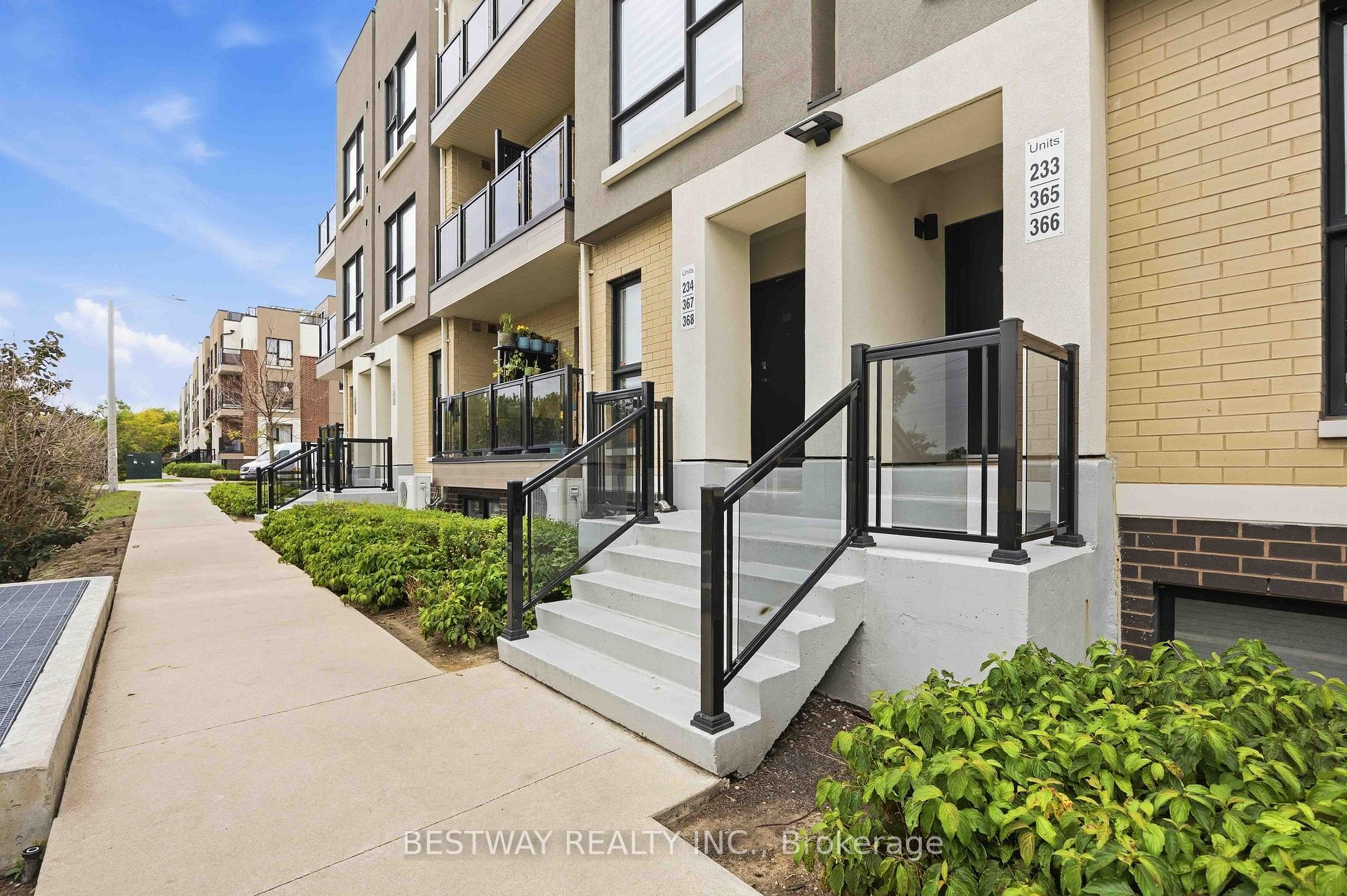 Photo 2 of Unit 367, 515 Kingbird Grove, Scarborough, Rouge — HOMEH