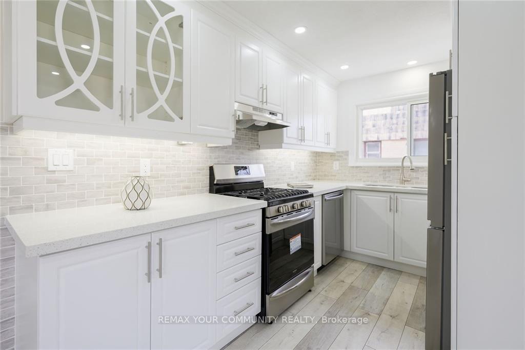 Photo 4 of Unit Upper, 52 Elliott Avenue, Hamilton, Huntington — HOMEH