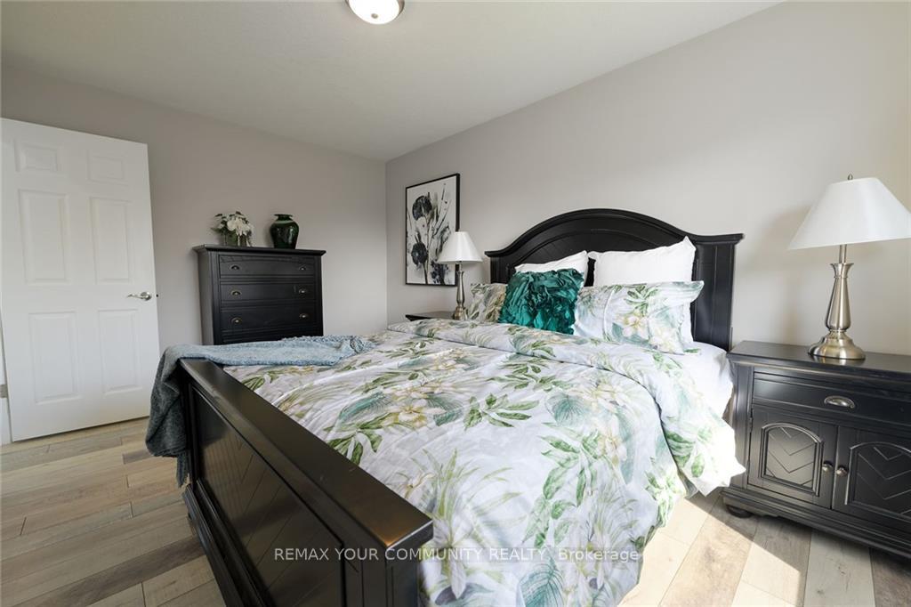 Photo 11 of Unit Upper, 52 Elliott Avenue, Hamilton, Huntington — HOMEH