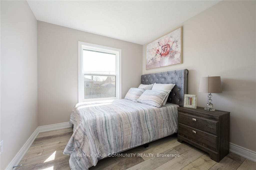 Photo 12 of Unit Upper, 52 Elliott Avenue, Hamilton, Huntington — HOMEH