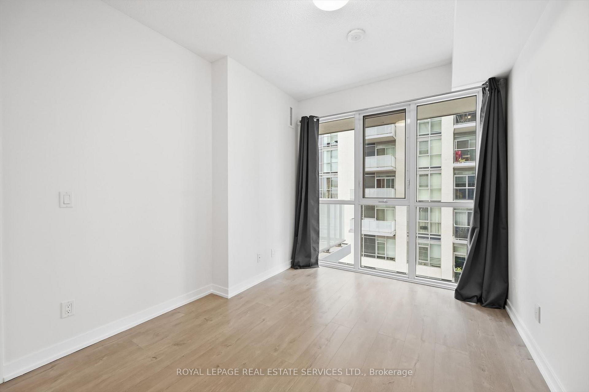 Photo 16 of Unit 1410, 2087 Fairview Street, Burlington, Uptown — HOMEH