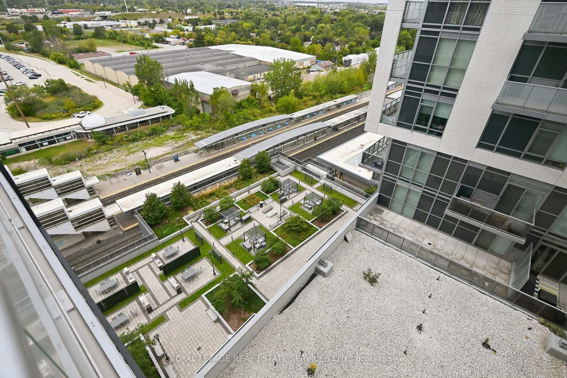 Photo 27 of Unit 1410, 2087 Fairview Street, Burlington, Uptown — HOMEH