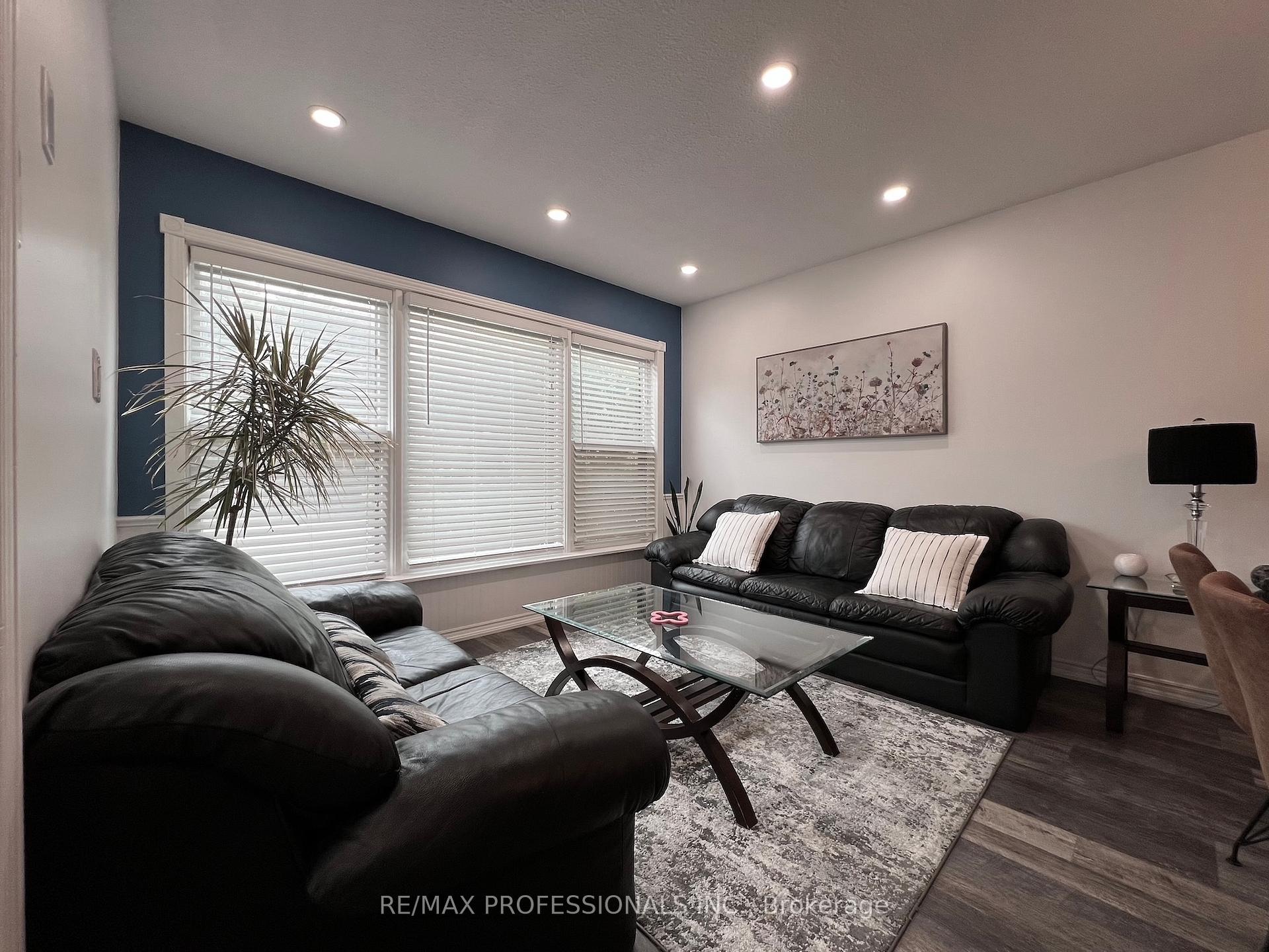 Photo 9 of 373 West Acres Drive, Guelph, Willow West/Sugarbush/West Acres — HOMEH
