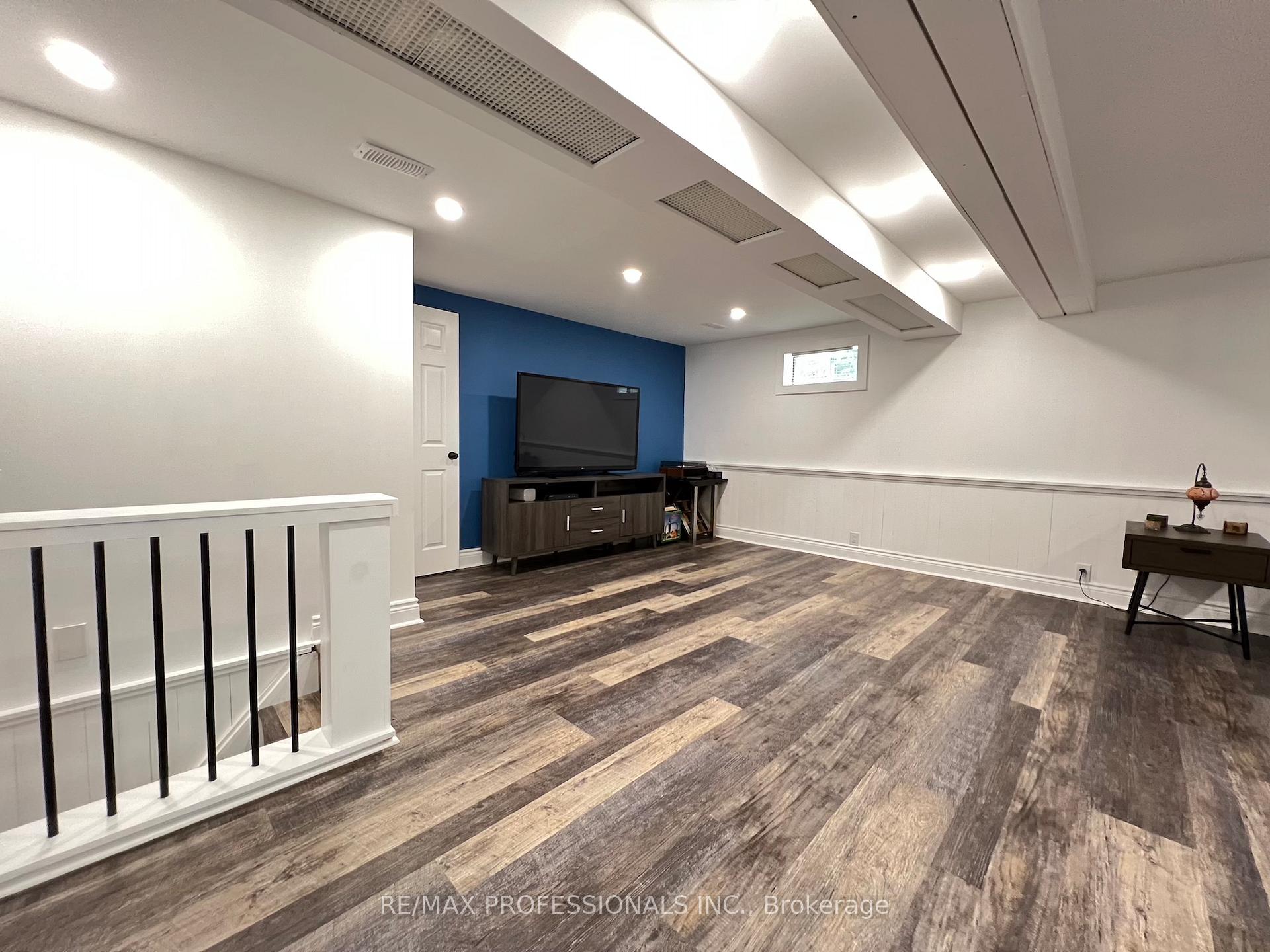 Photo 13 of 373 West Acres Drive, Guelph, Willow West/Sugarbush/West Acres — HOMEH