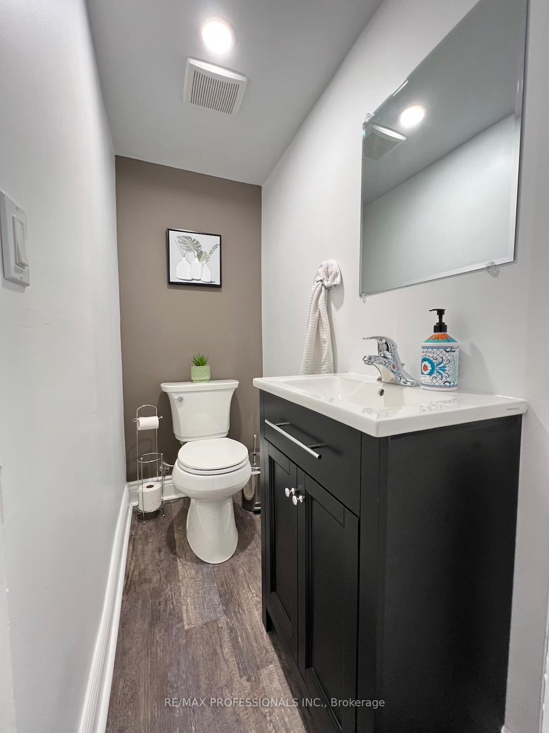 Photo 16 of 373 West Acres Drive, Guelph, Willow West/Sugarbush/West Acres — HOMEH