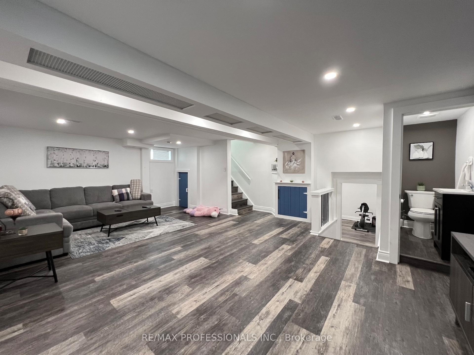 Photo 17 of 373 West Acres Drive, Guelph, Willow West/Sugarbush/West Acres — HOMEH