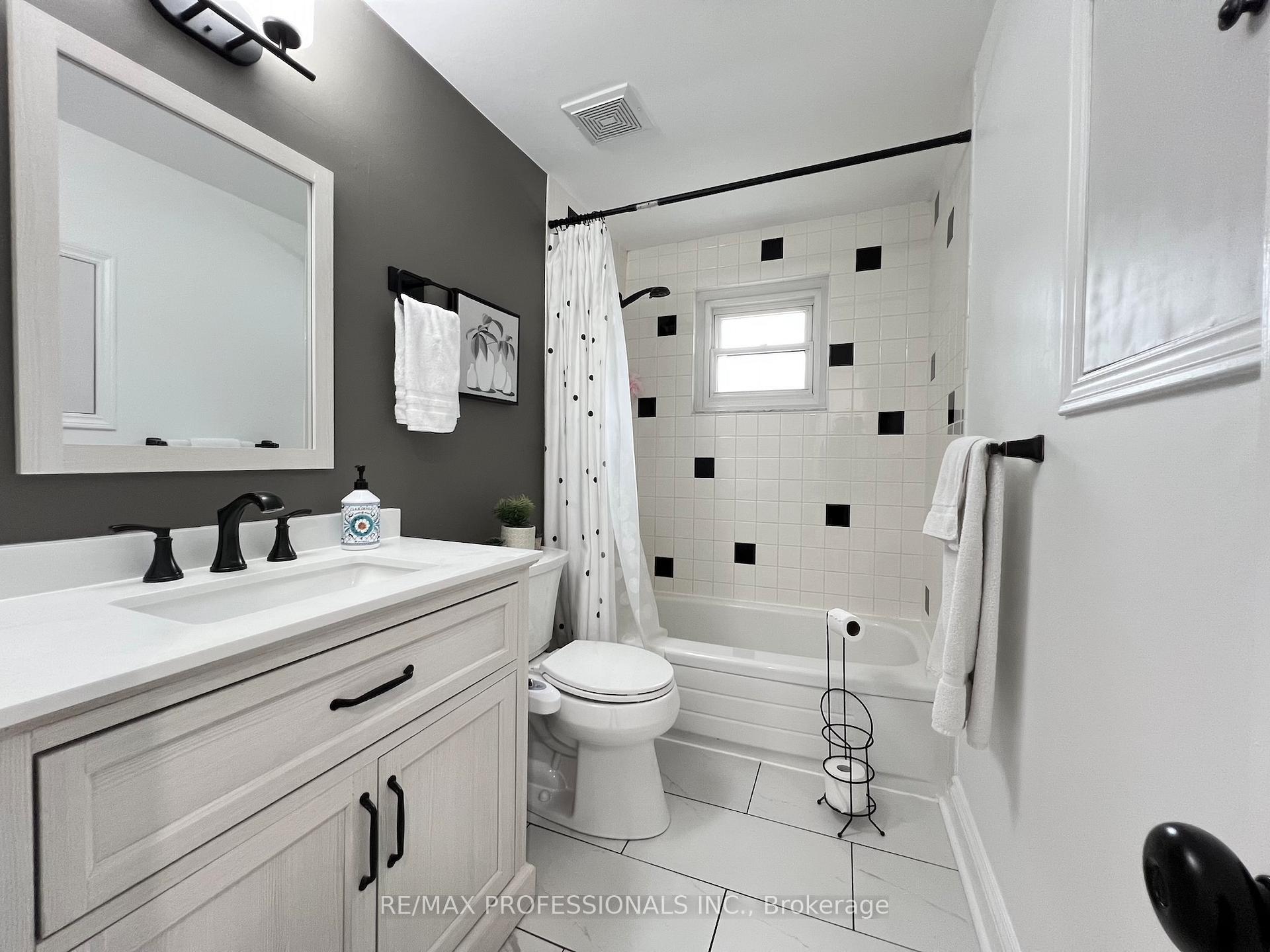 Photo 22 of 373 West Acres Drive, Guelph, Willow West/Sugarbush/West Acres — HOMEH