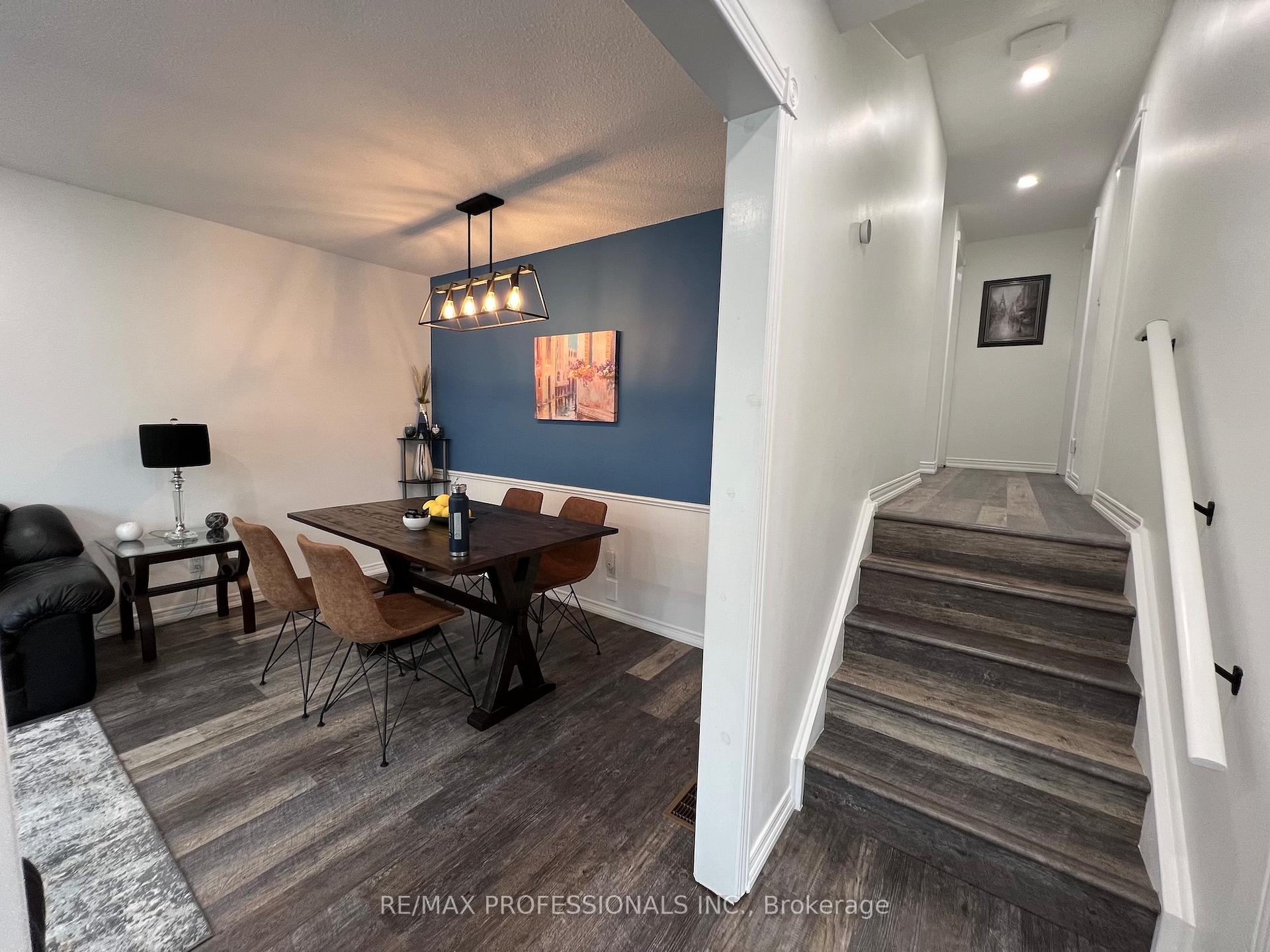 Photo 23 of 373 West Acres Drive, Guelph, Willow West/Sugarbush/West Acres — HOMEH