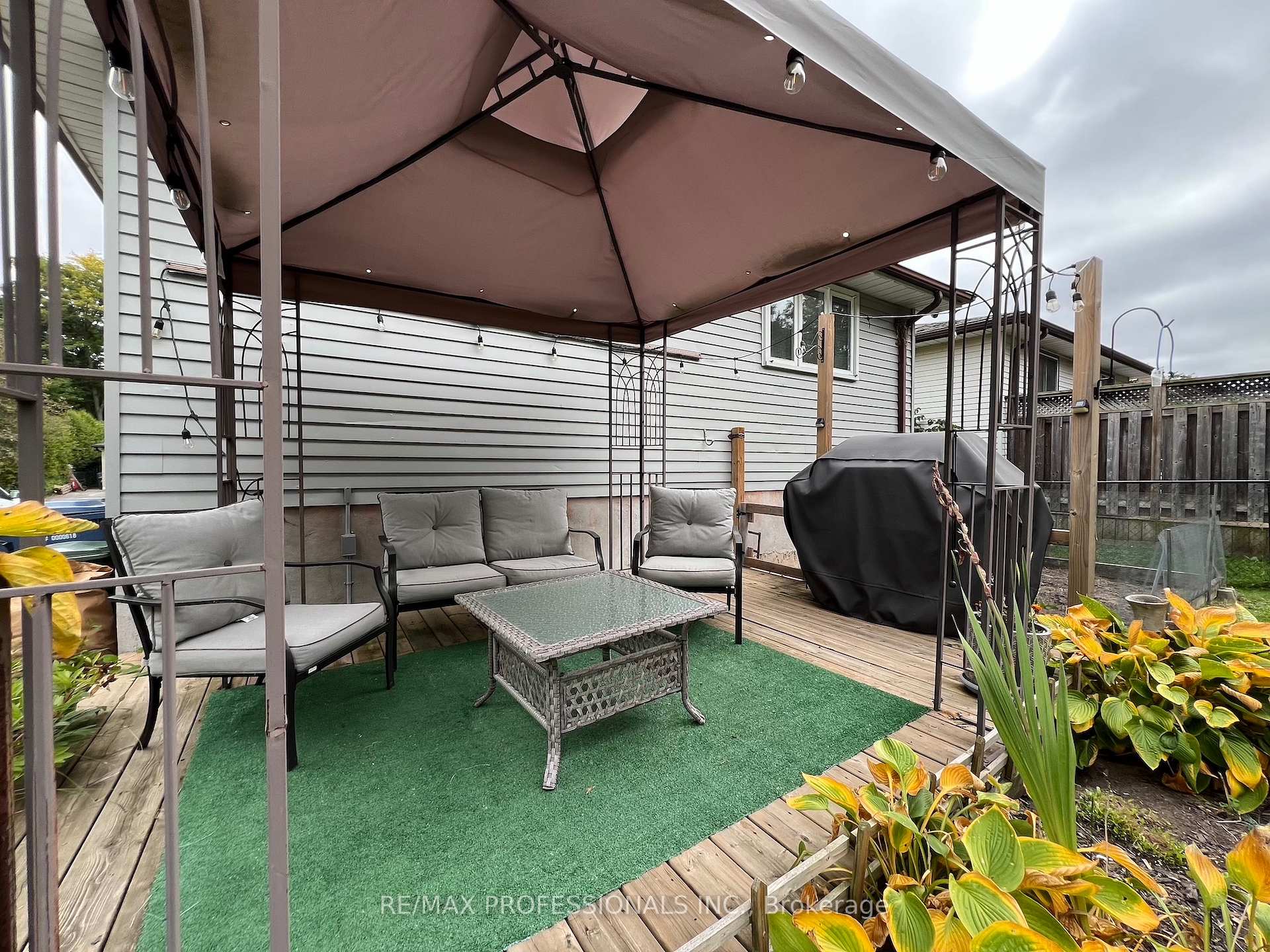 Photo 31 of 373 West Acres Drive, Guelph, Willow West/Sugarbush/West Acres — HOMEH