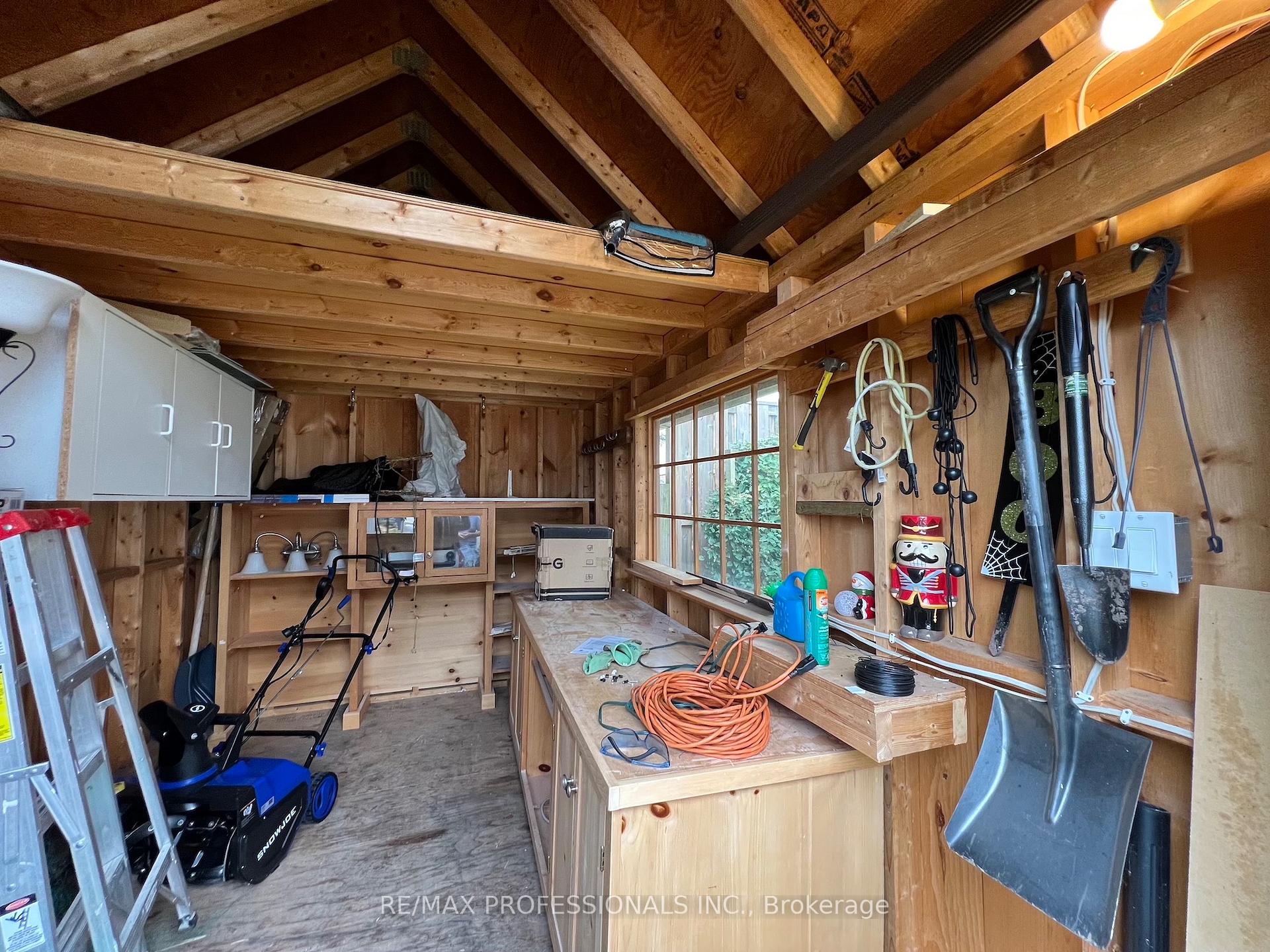 Photo 32 of 373 West Acres Drive, Guelph, Willow West/Sugarbush/West Acres — HOMEH