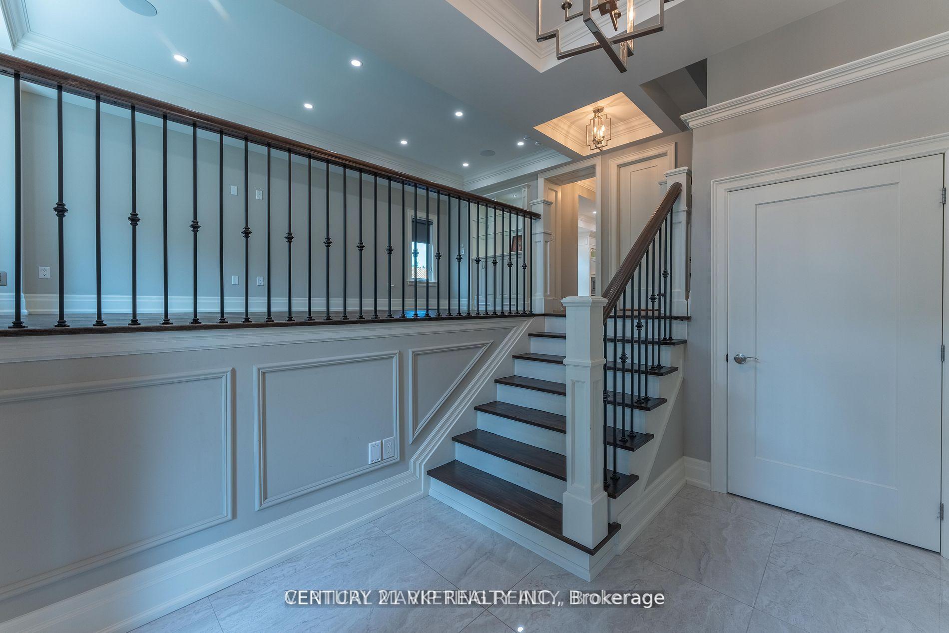 Photo 2 of 49 Roxaline Street, Etobicoke, Humber Heights — HOMEH